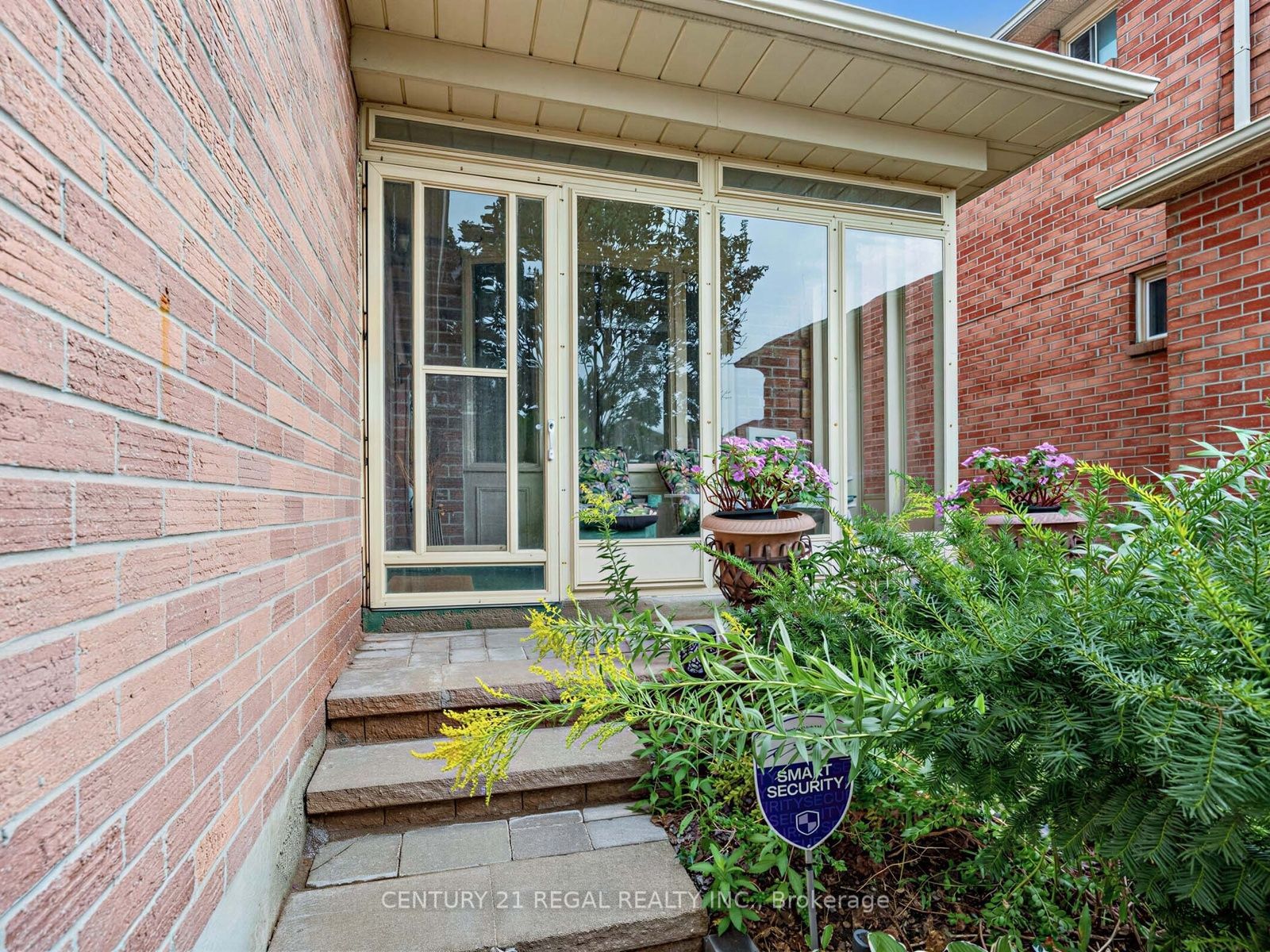41 Coe Drive, Ajax, ON L1T 3H9 photo 4