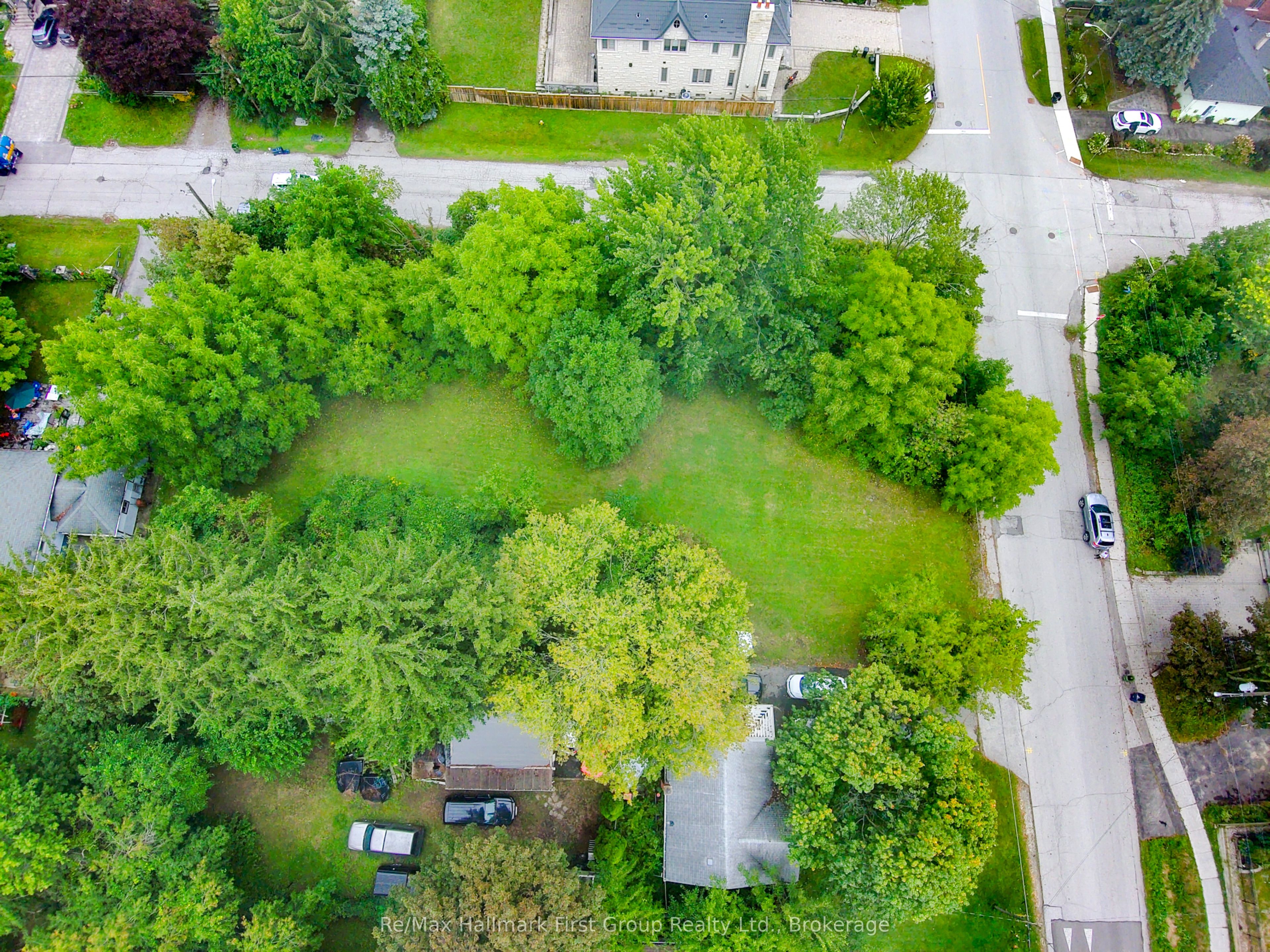 98 Euclid Avenue, Toronto, ON M1C 1J9 photo 2