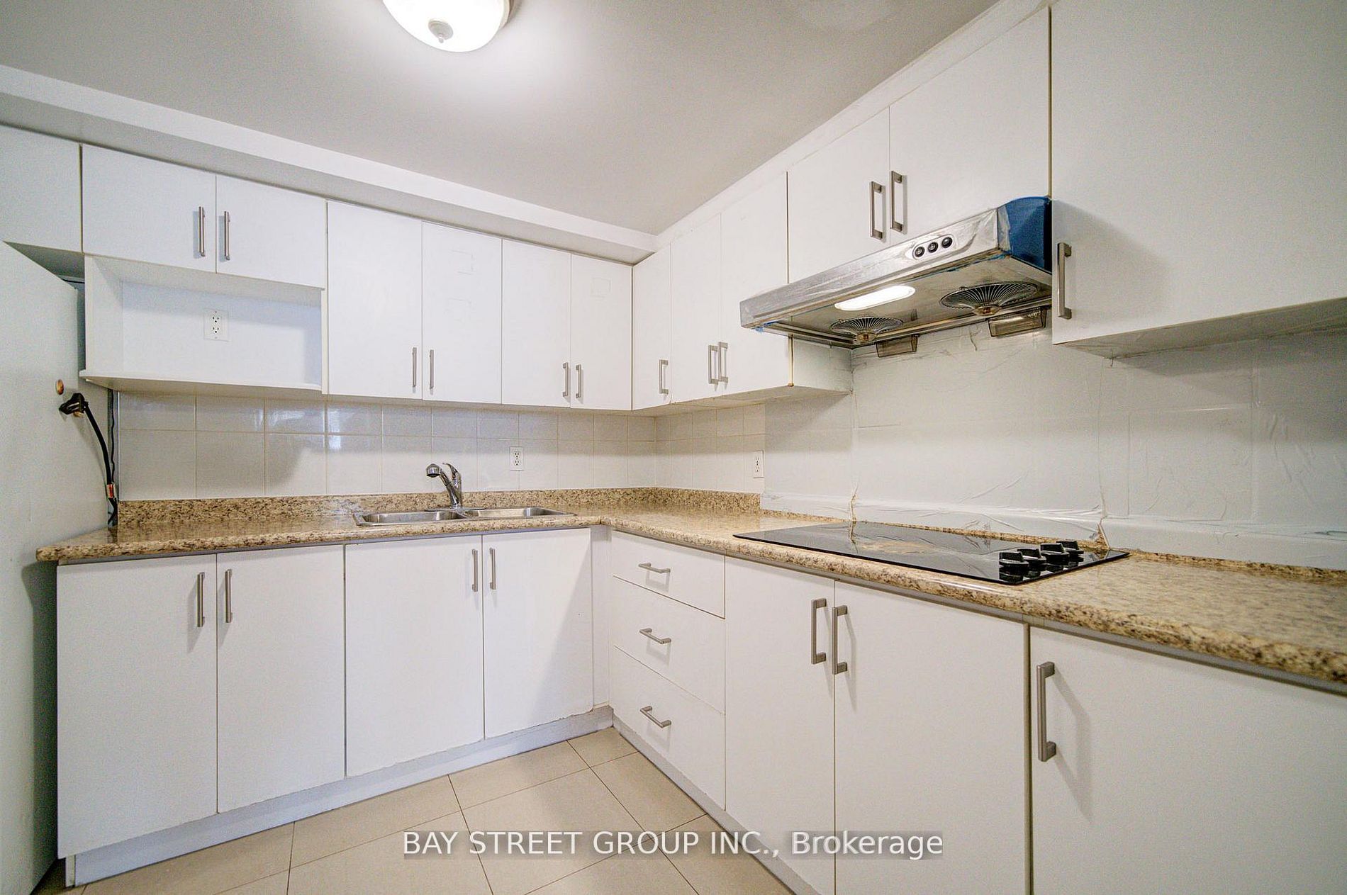 5 Lockdare Street BSMT, Toronto, ON M1S 2Z5 photo 3