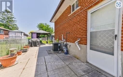 127 Poplar Road Bsmt, Toronto, ON M1E 1Z5 photo 2