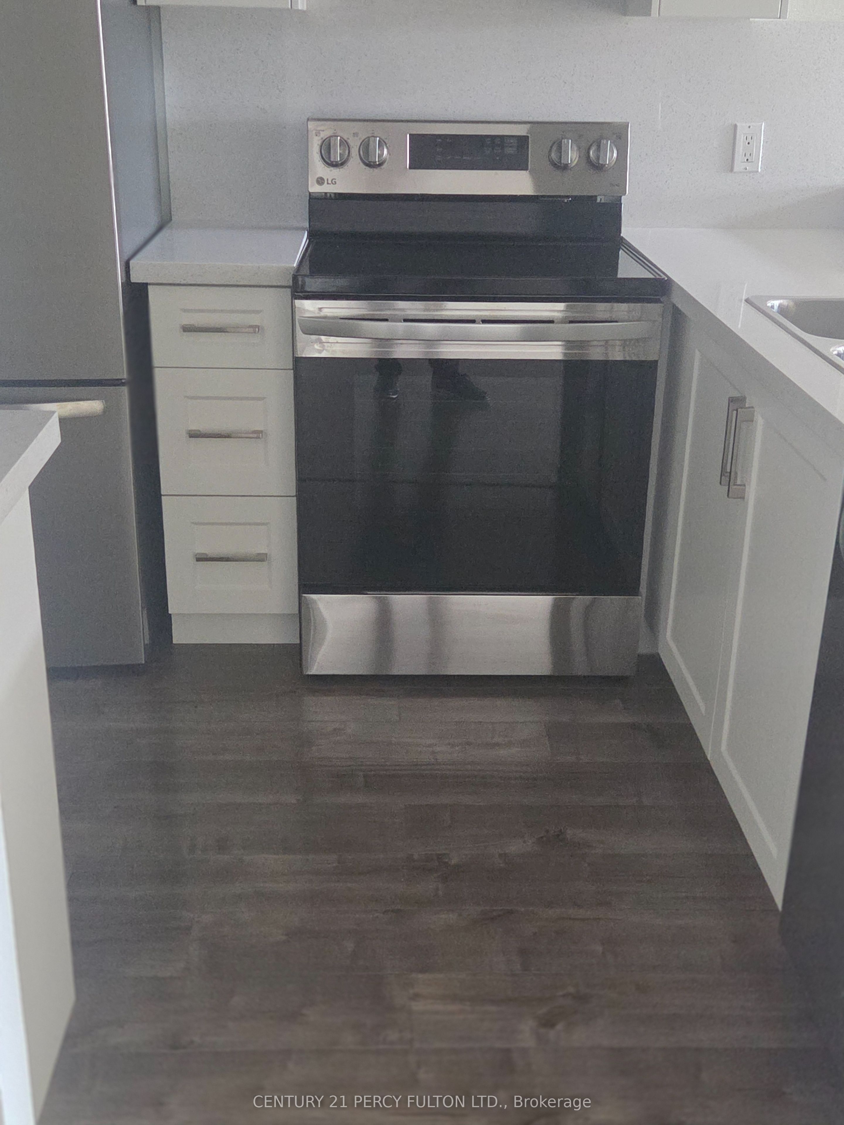 25 Cumberland Lane 304, Ajax, ON L1S 7K1 photo 3