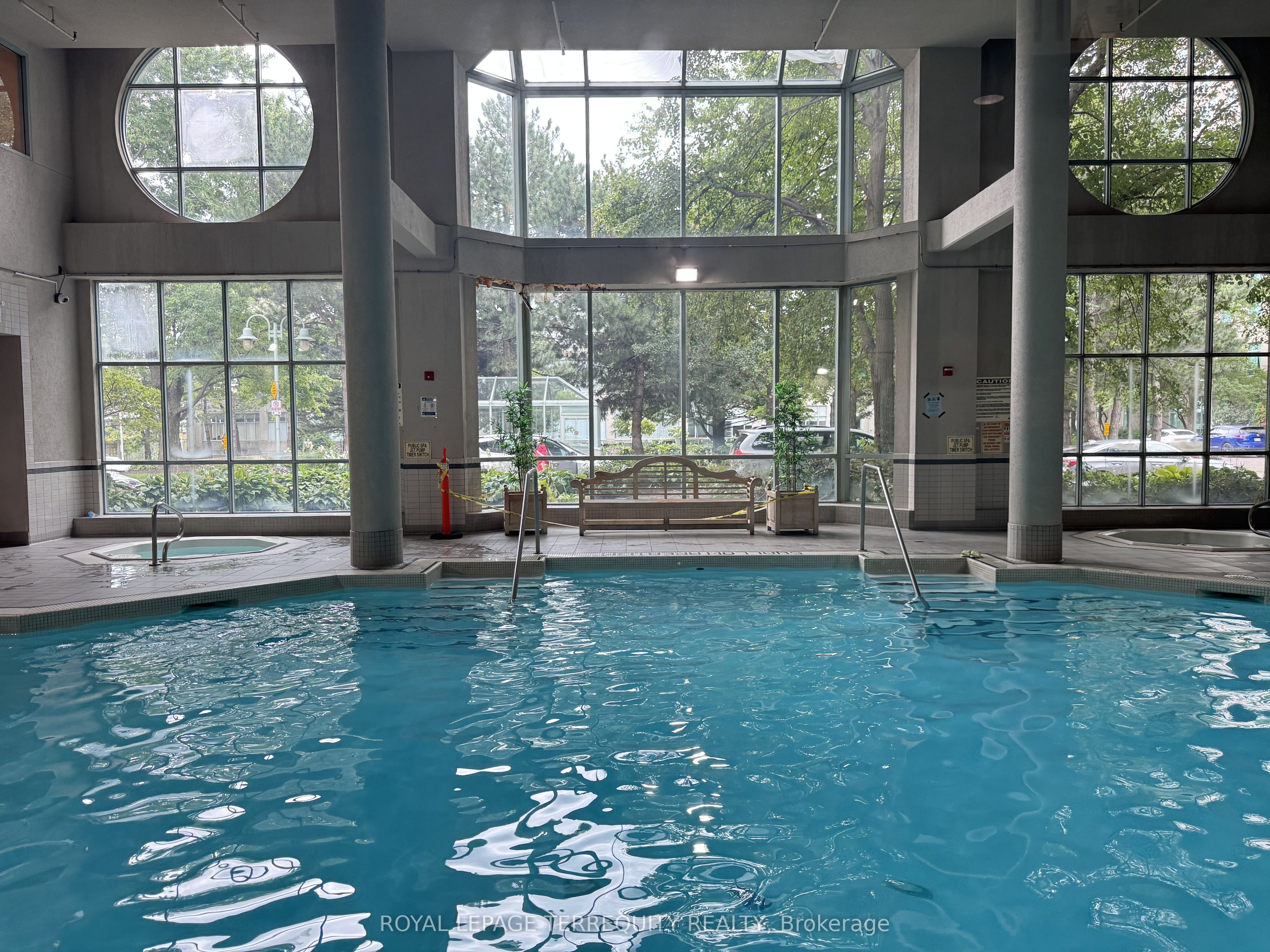 88 Corporate Drive PH9, Toronto, ON M1H 3G6