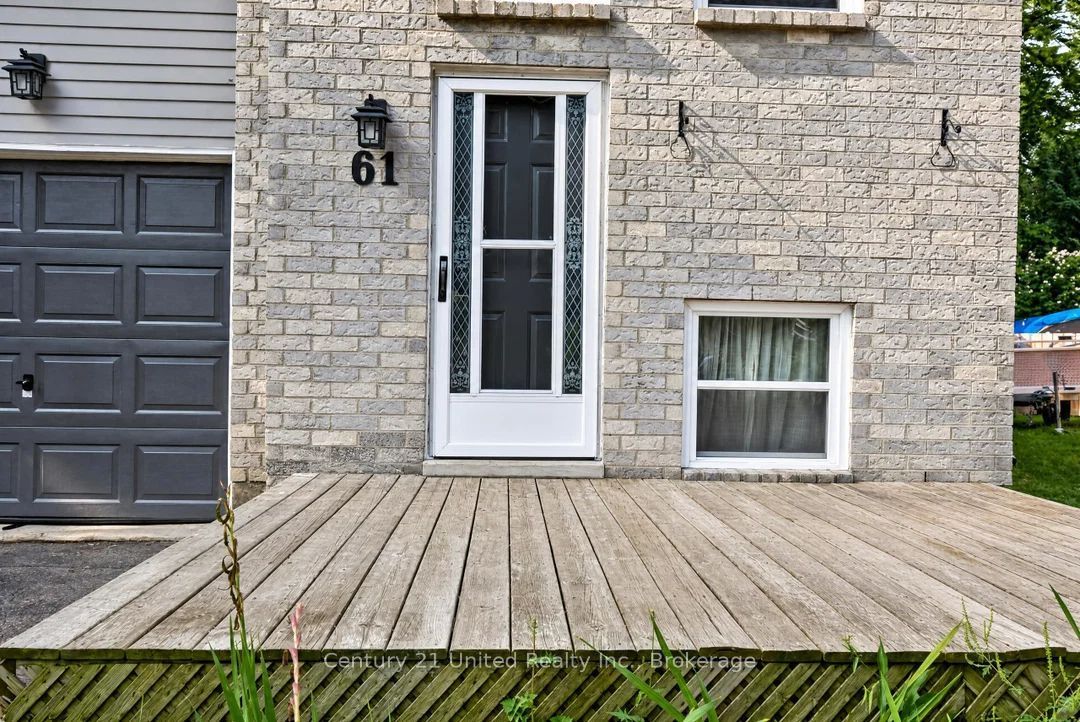 61 Broadlands Crescent, Clarington, ON L1E 1R3 photo 3