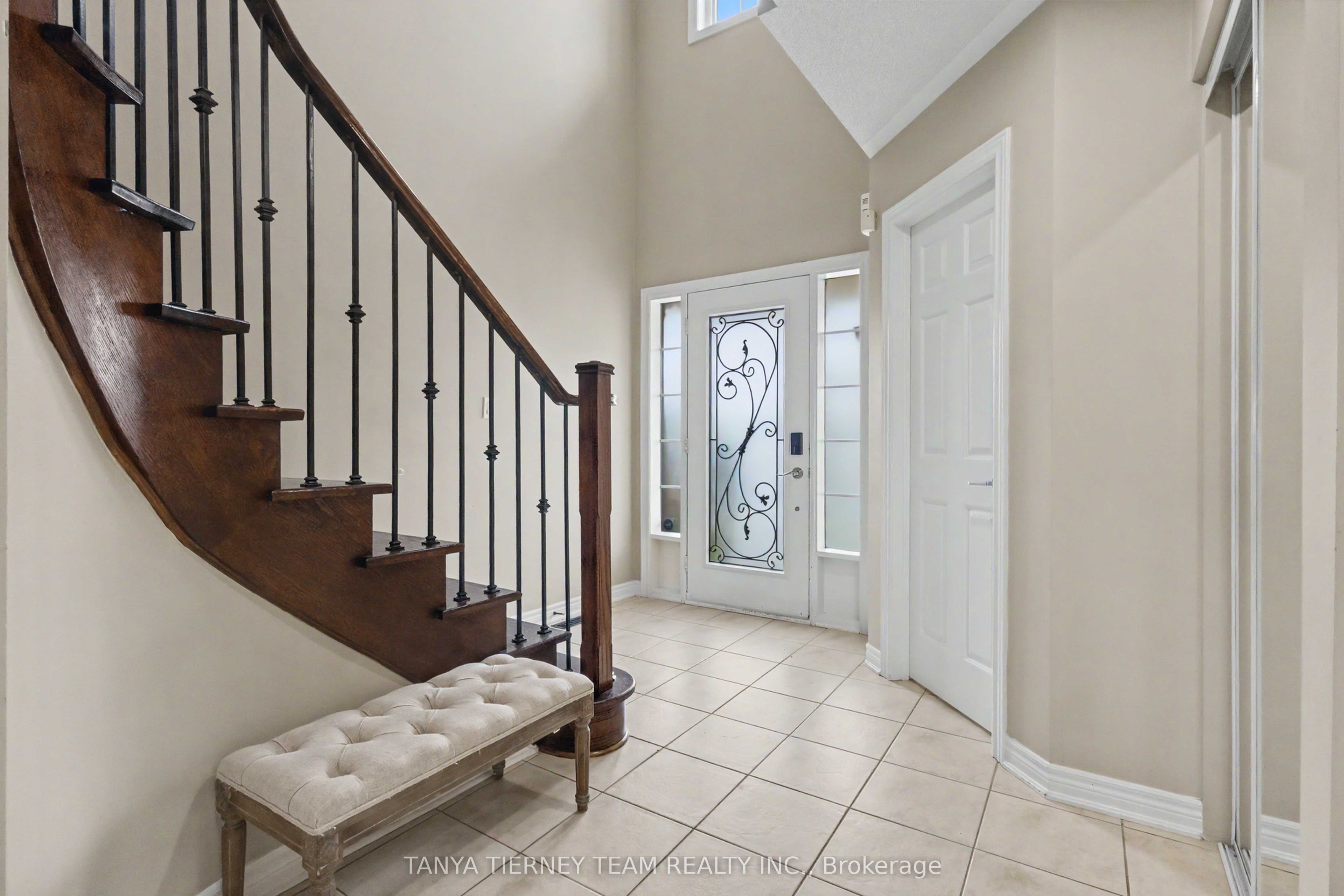 96 Mildenhall Place, Whitby, ON L1M 0E4 photo 3