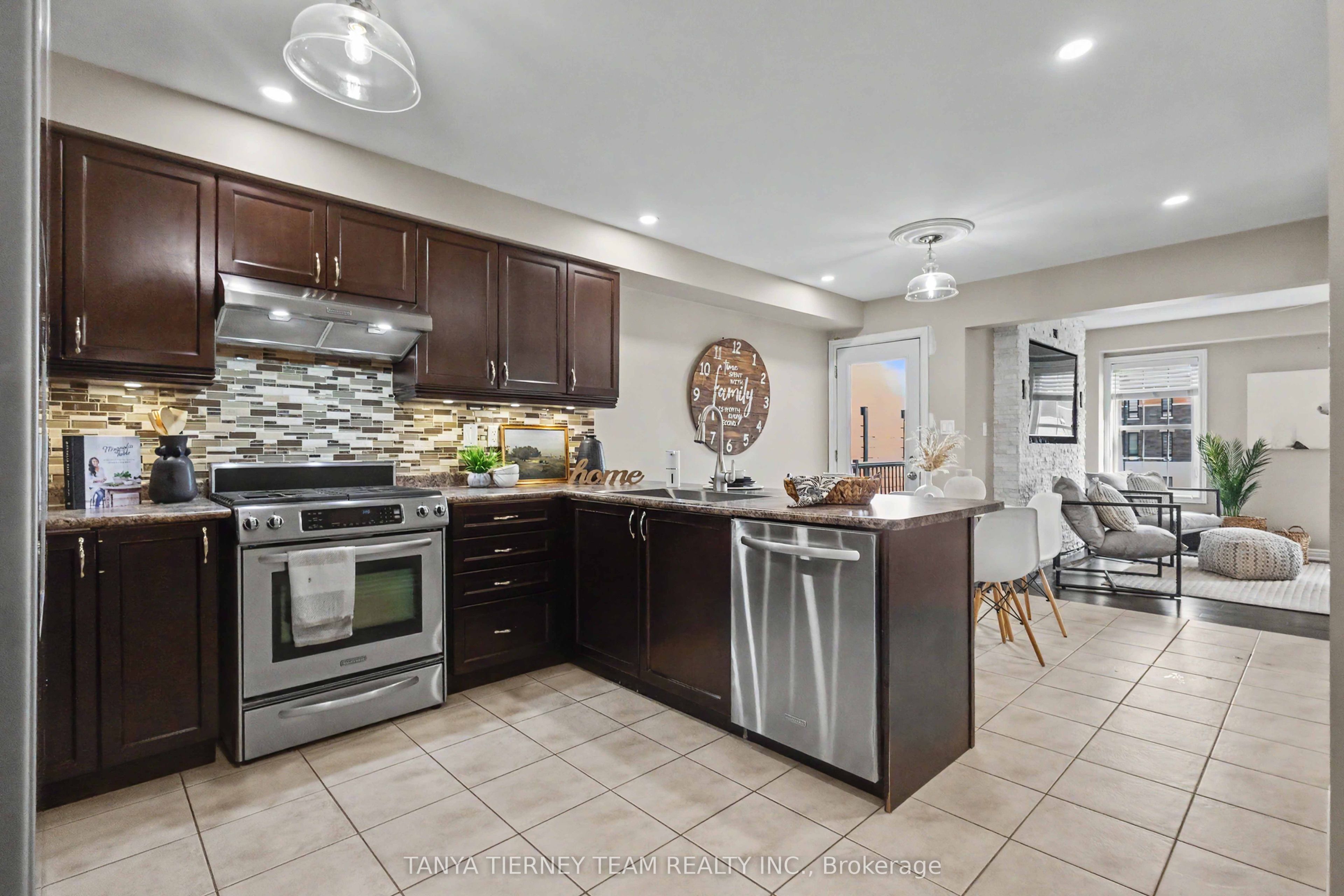 96 Mildenhall Place, Whitby, ON L1M 0E4 photo 4