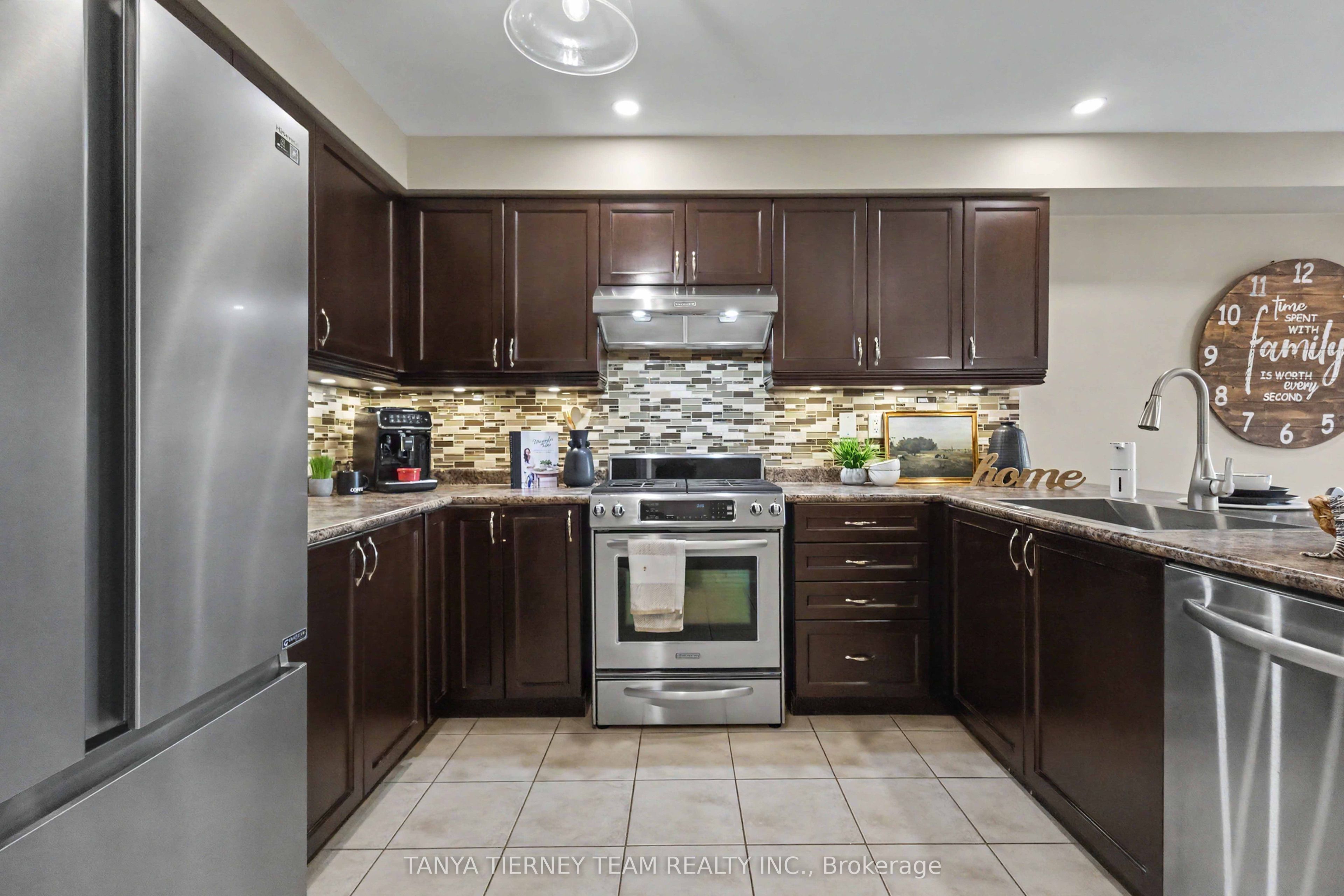 96 Mildenhall Place, Whitby, ON L1M 0E4 photo 5