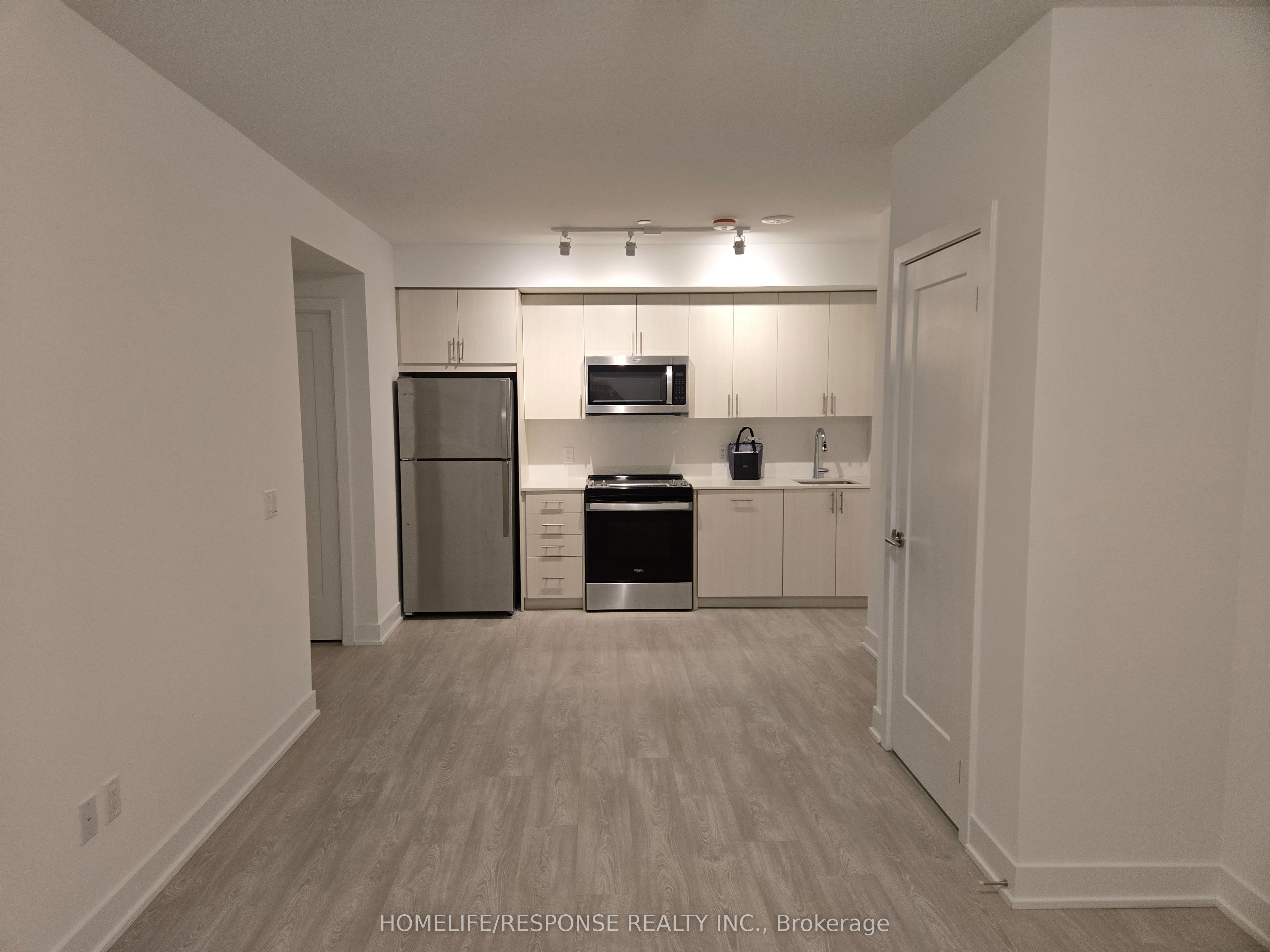 2545 Simcoe Street N 916, Oshawa, ON L1H 7K4 photo 5