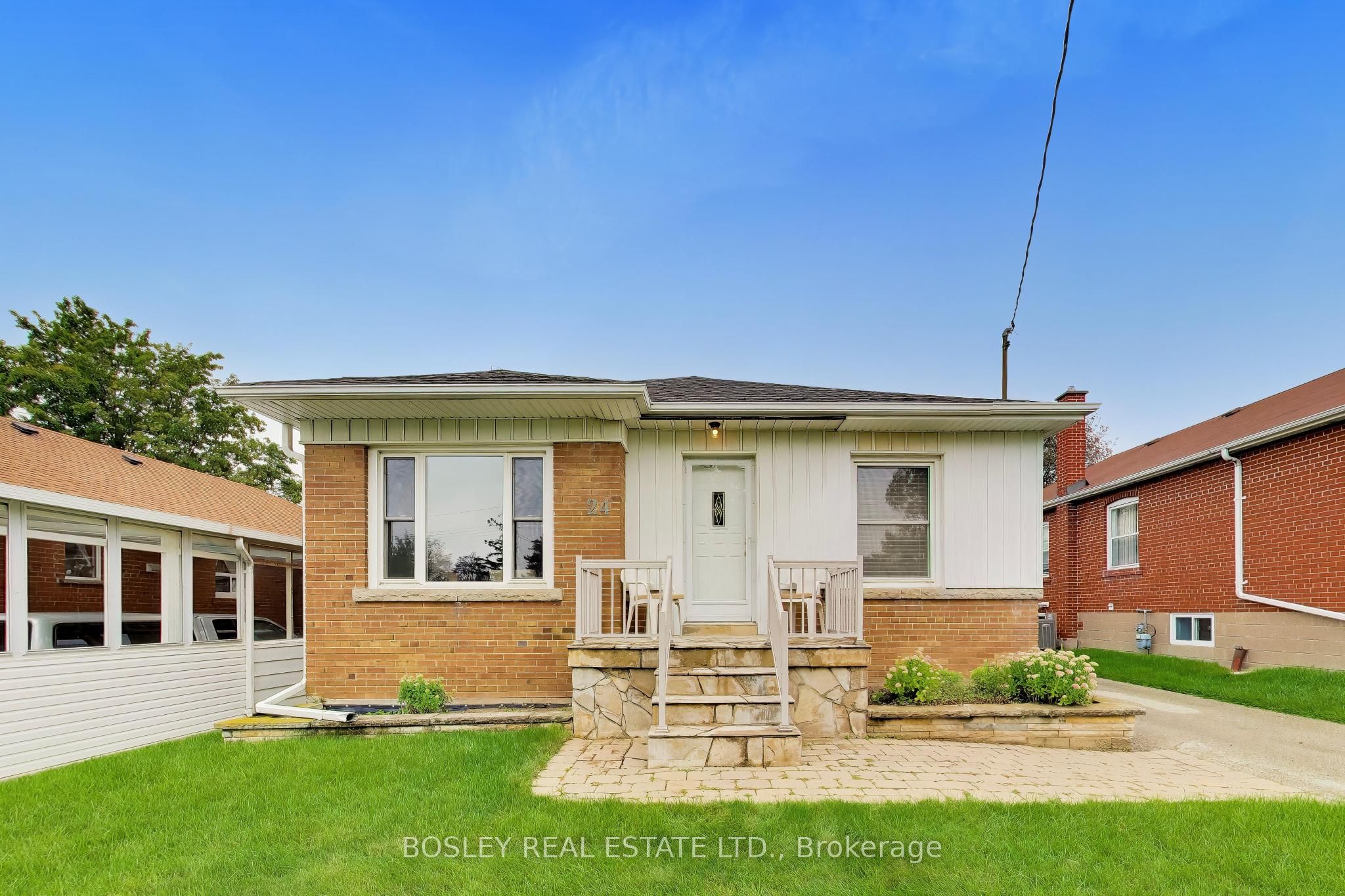 24 Tulip Drive, Toronto, ON M1R 1W1 photo 2