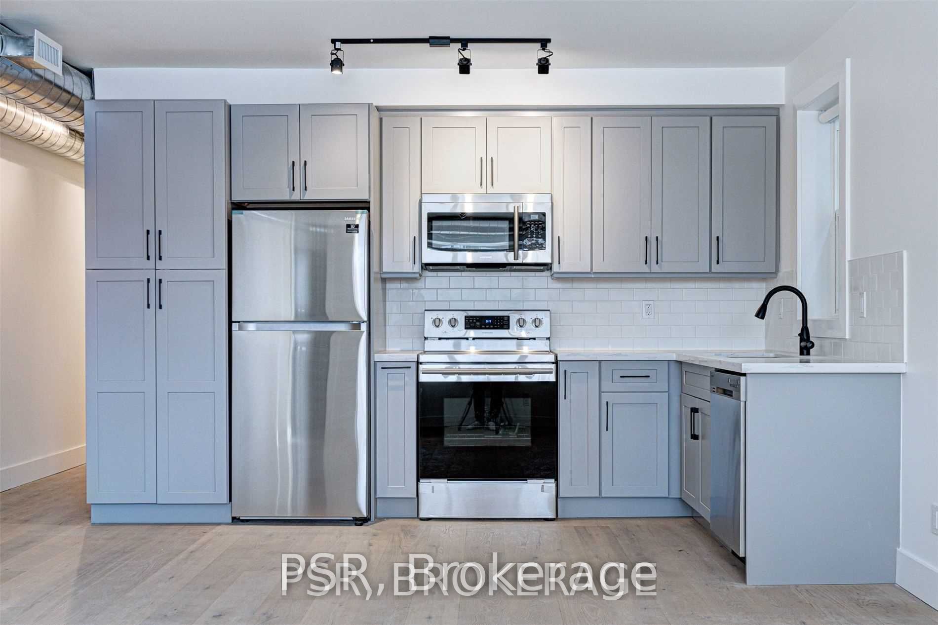 87 Hammersmith Avenue Main, Toronto, ON M4E 2W3 photo 2