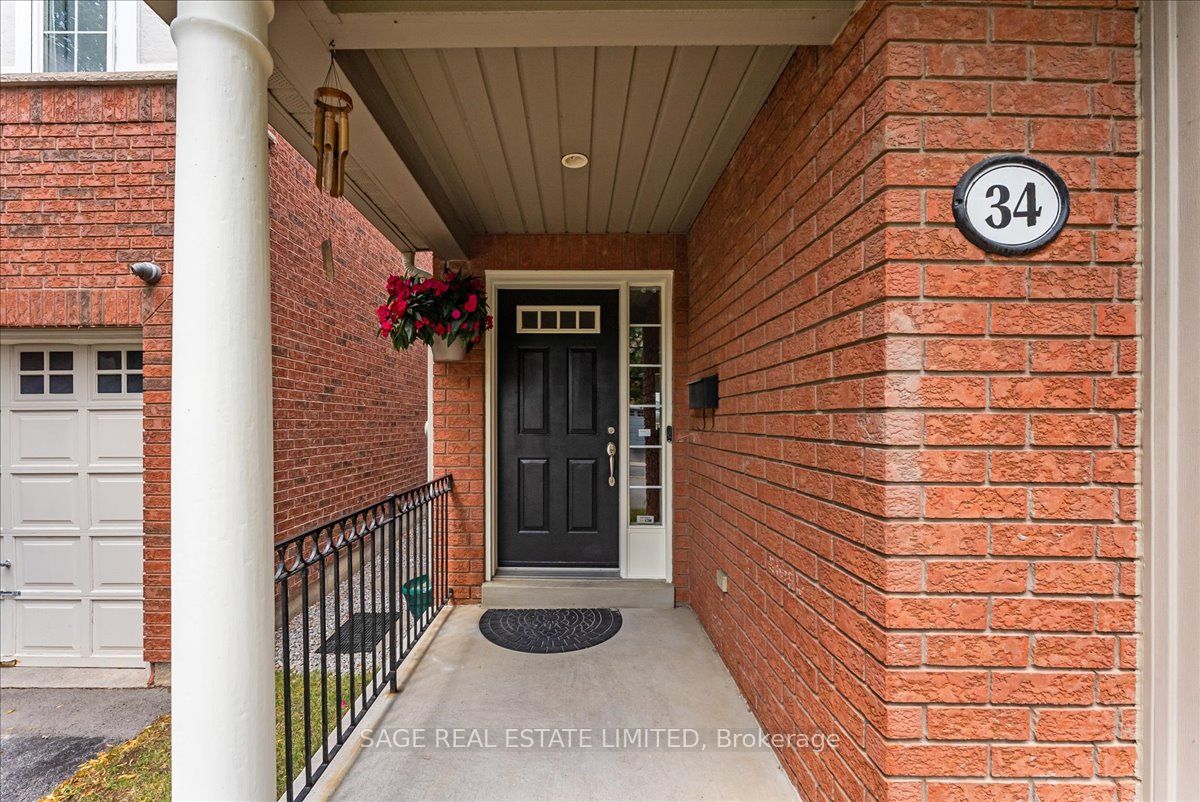 34 Mcsweeney Crescent, Ajax, ON L1T 4C7 photo 4