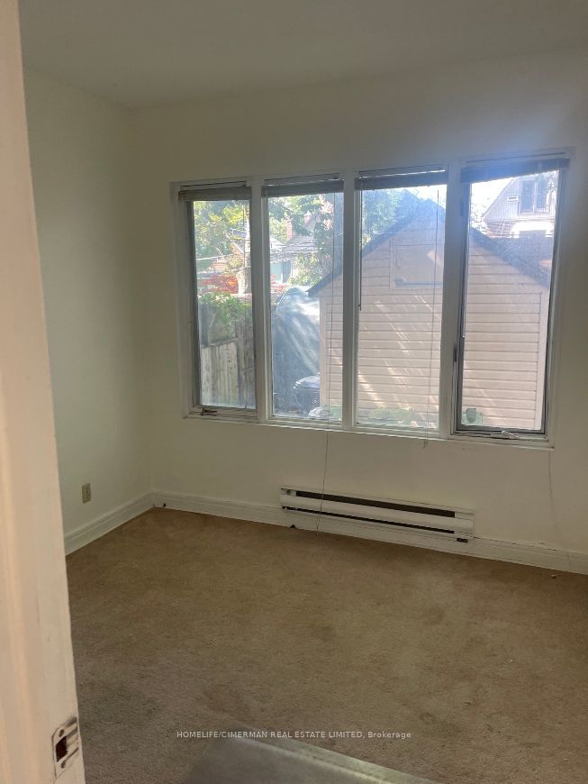 302 Woodbine Avenue 1, Toronto, ON M4L 3P4 photo 3