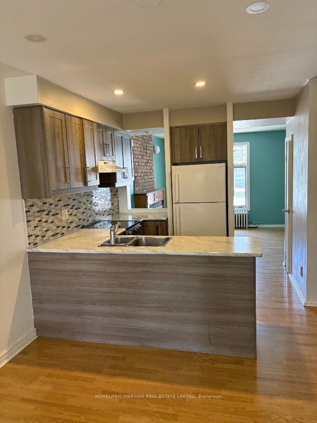 302 Woodbine Avenue 1, Toronto, ON M4L 3P4 photo 4
