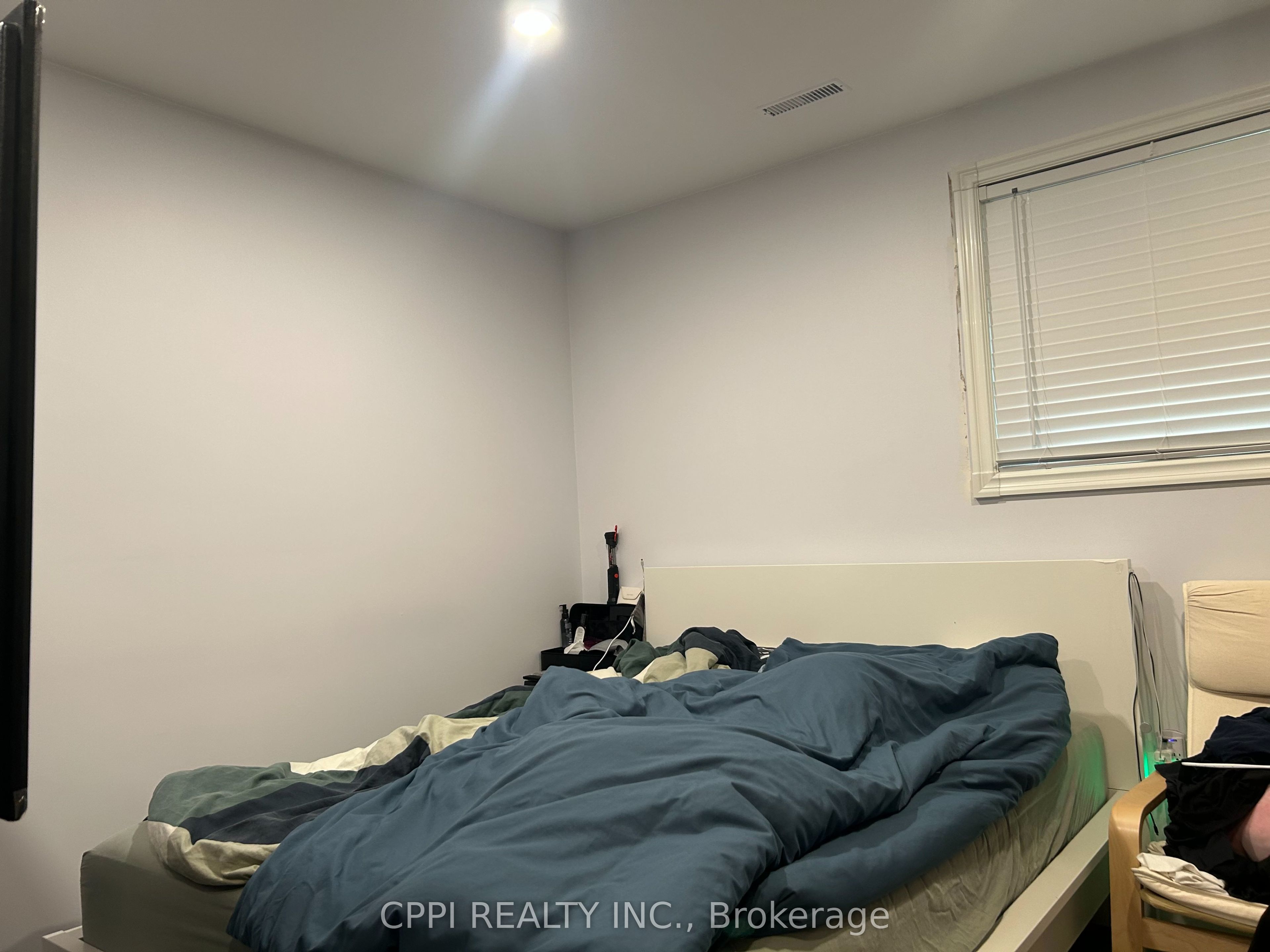 10 Pettibone Square Bsmnt, Toronto, ON M1W 2J2 photo 4