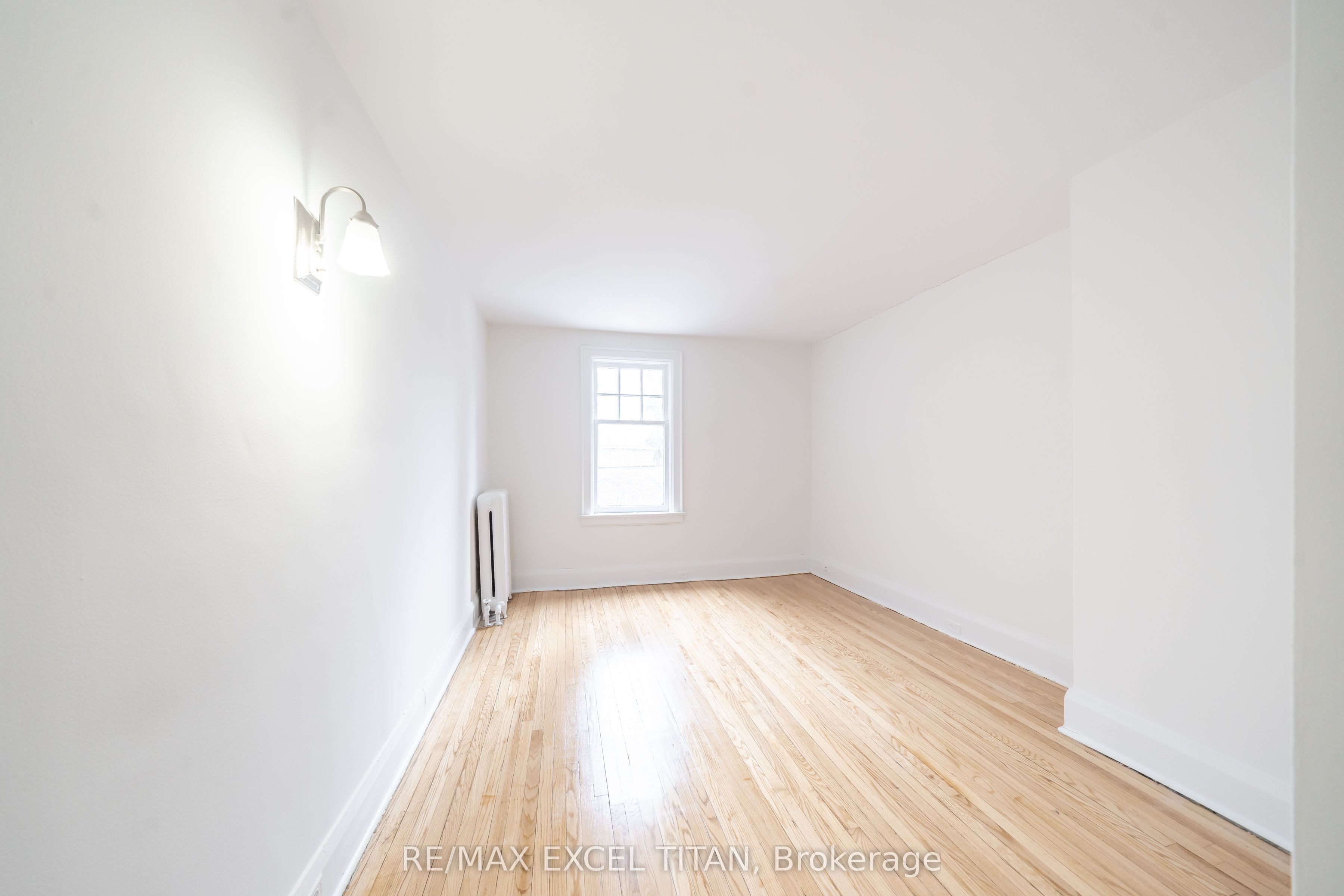 12 Kingston Road 75, Toronto, ON M4L 1S5 photo 4