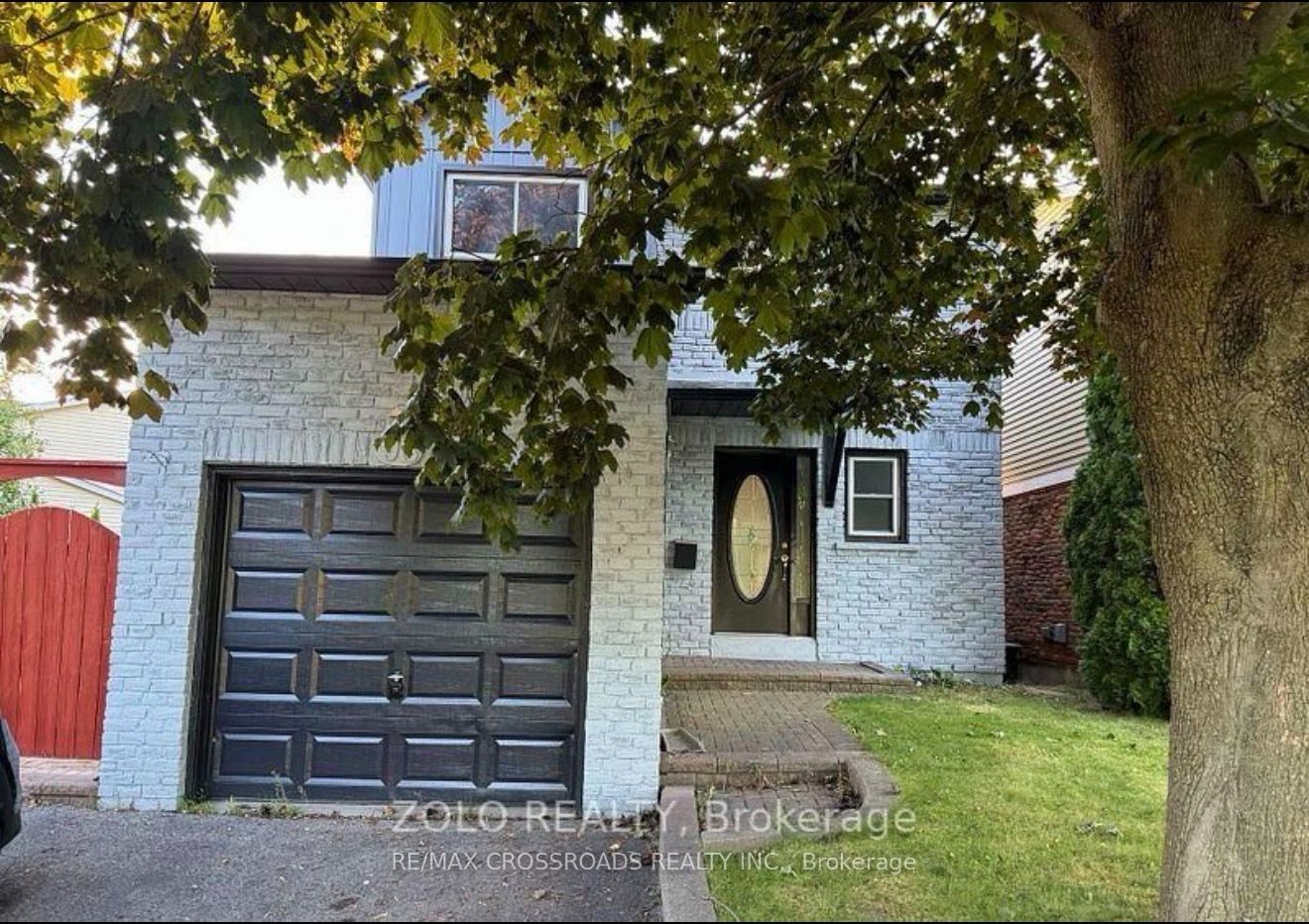 98 Kirby Crescent, Whitby, ON L1N 6Z7