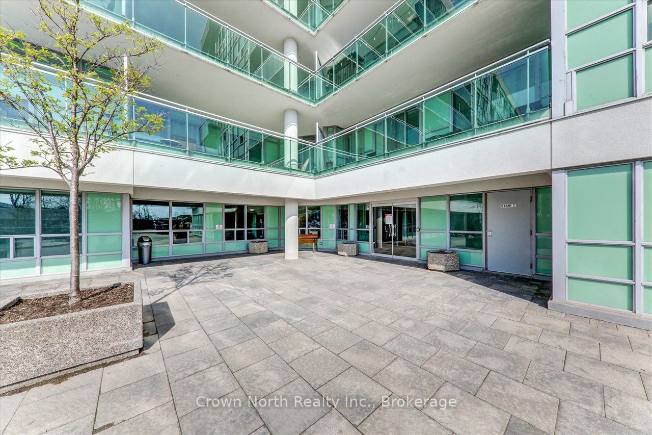 60 Fairfax Crescent 103, Room 1, Toronto, ON M1L 0E1 photo 3