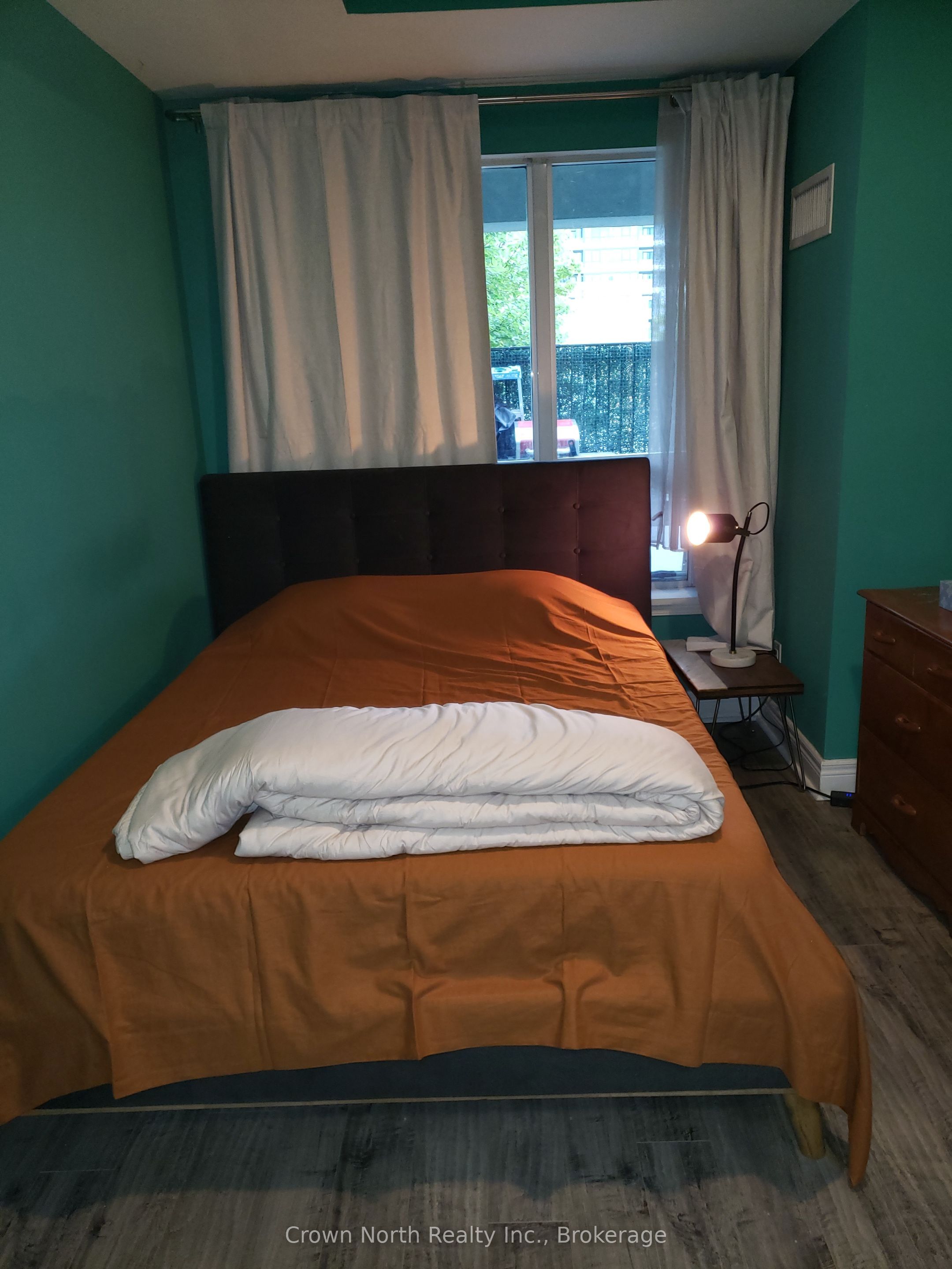 60 Fairfax Crescent 103, Room 1, Toronto, ON M1L 0E1 photo 4