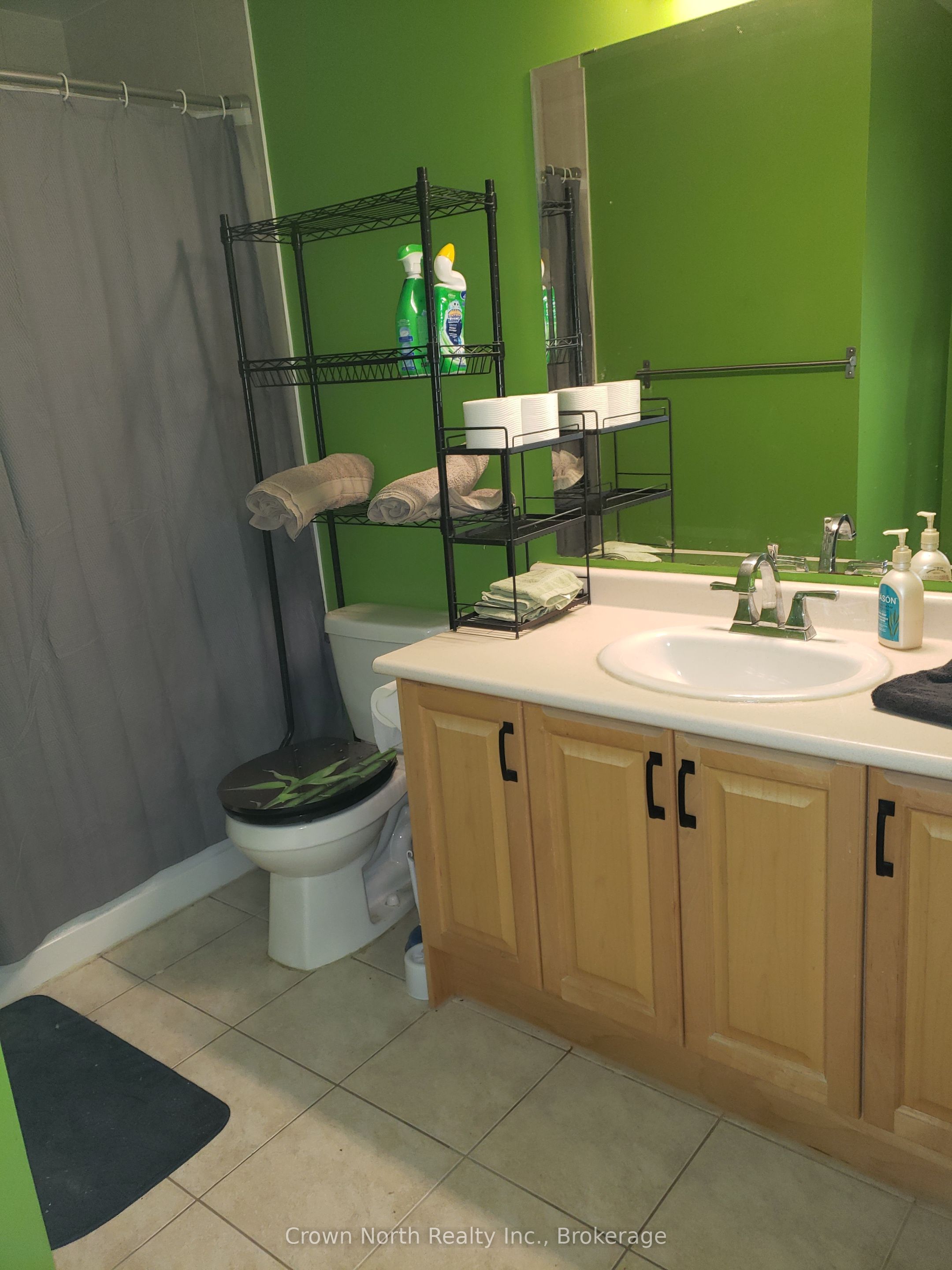 60 Fairfax Crescent 103, Room 1, Toronto, ON M1L 0E1 photo 5