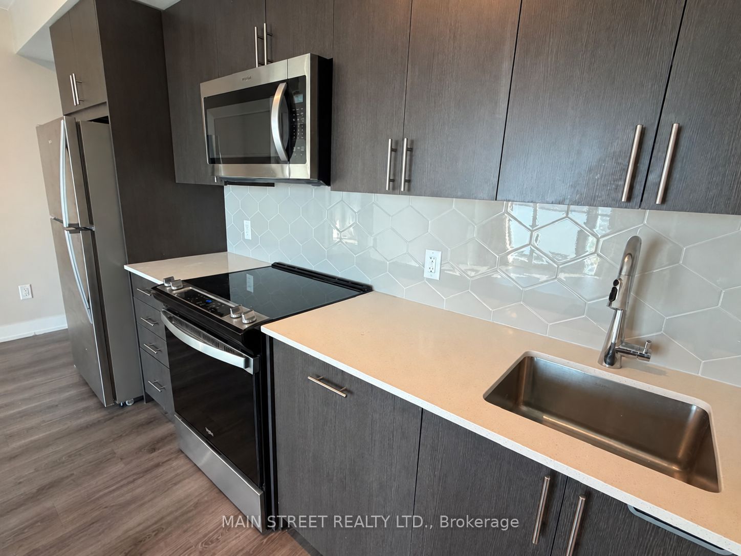 2545 Simcoe Street N 1706, Oshawa, ON L1L 0W3 photo 5