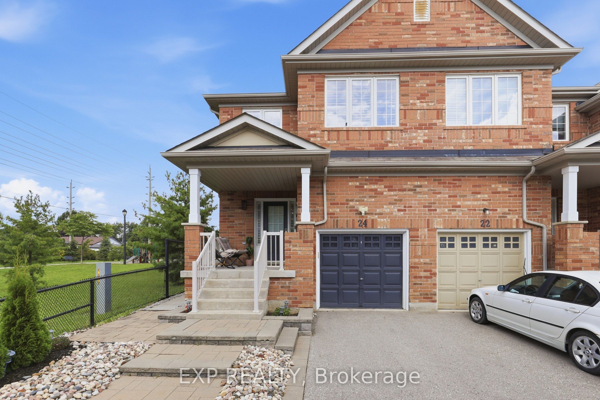24 Hickman Road, Ajax, ON L1S 0C8 photo 2