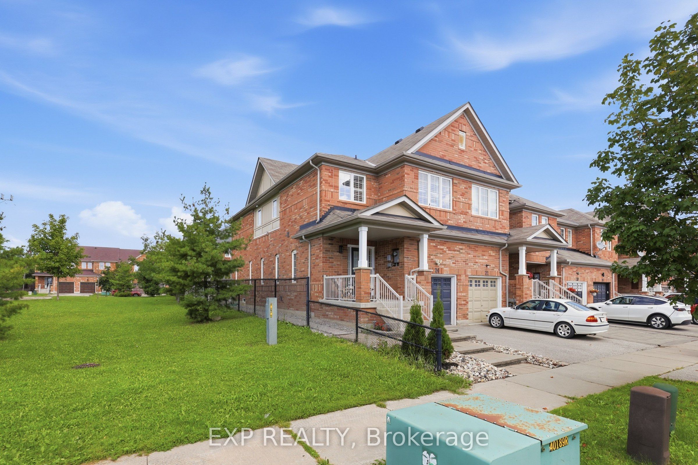 24 Hickman Road, Ajax, ON L1S 0C8 photo 3