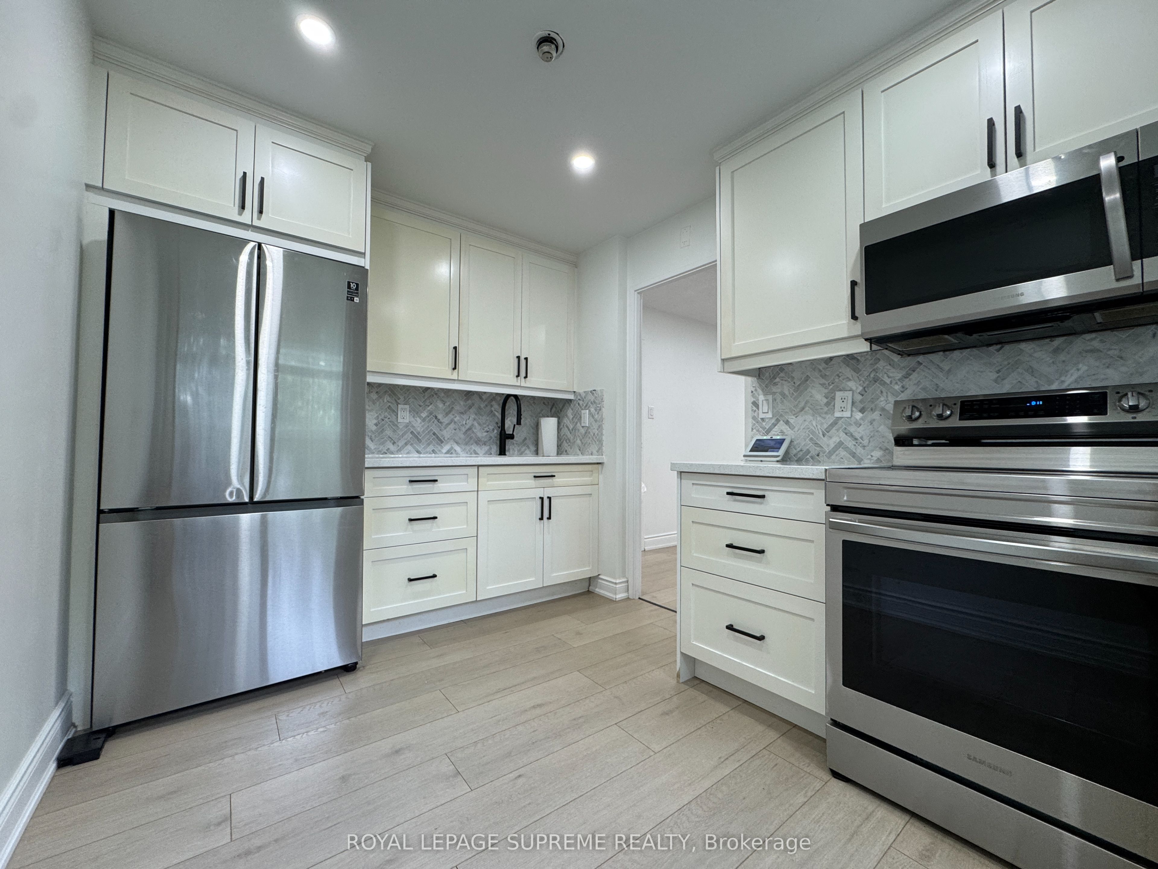 91 Muir Drive 26, Toronto, ON M1M 3T7