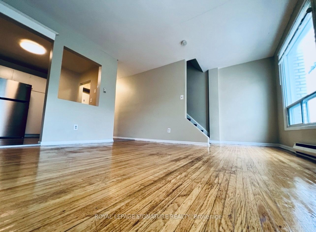 2203 Danforth Avenue A, Toronto, ON M4C 1K4 photo 2