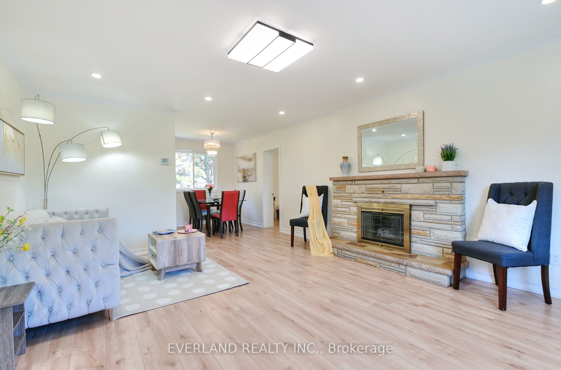 52 Fairglen Avenue, Toronto, ON M1T 1G7 photo 5