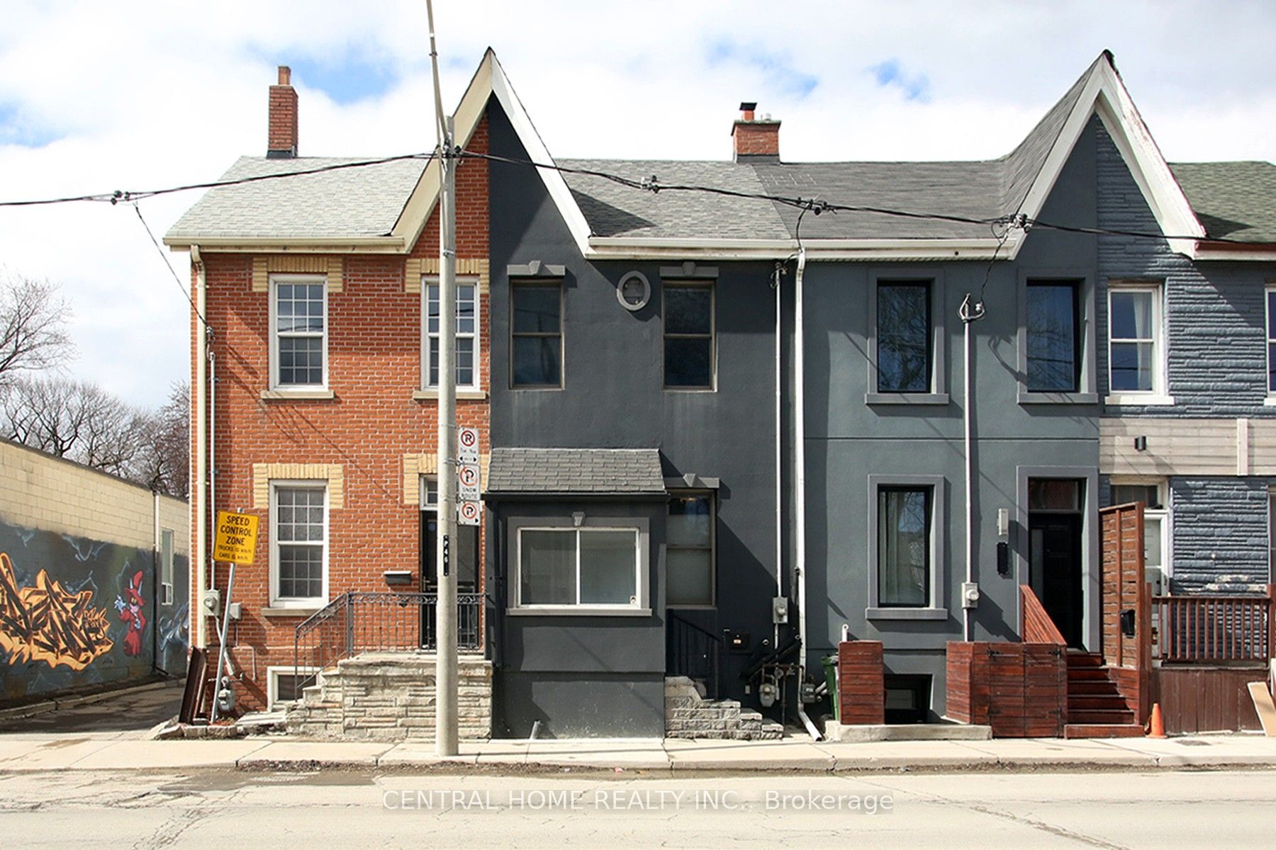 106 Carlaw Avenue, Toronto, ON M4M 2R7