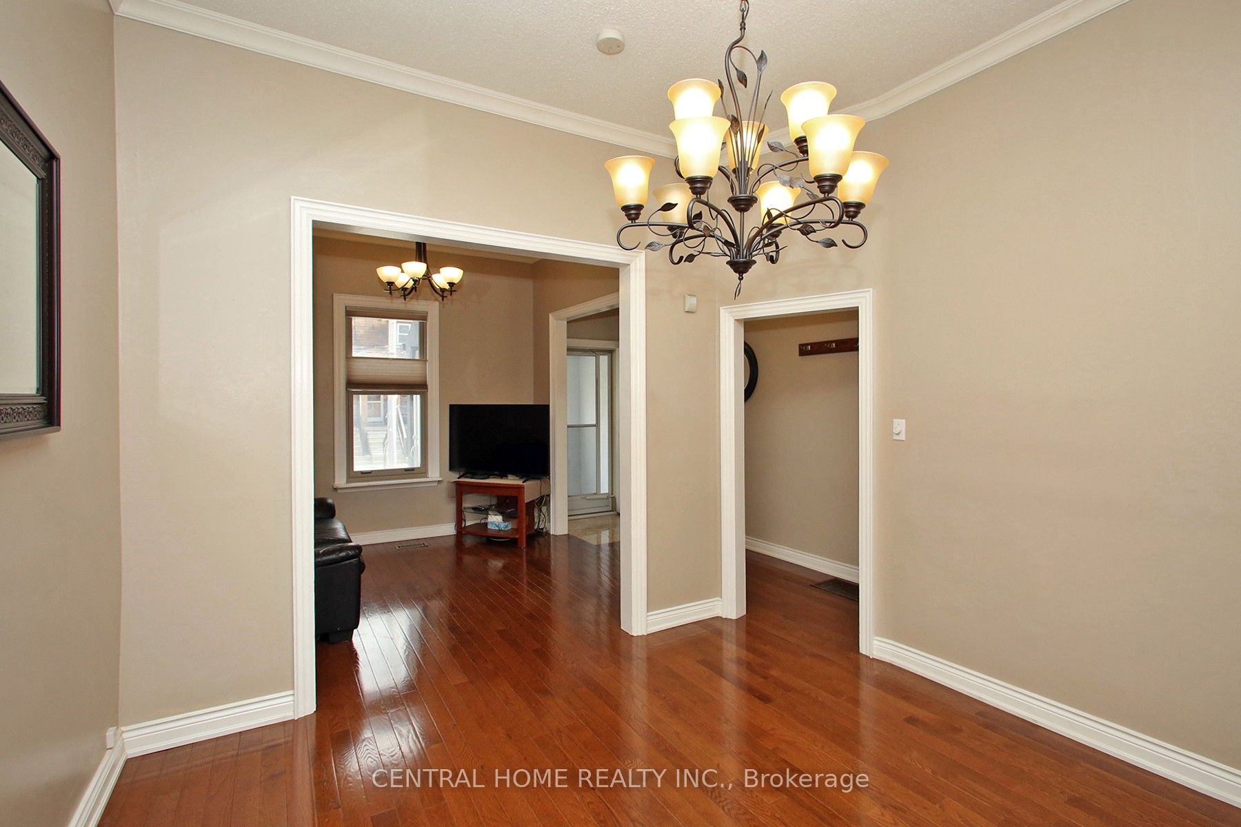 106 Carlaw Avenue, Toronto, ON M4M 2R7 photo 4