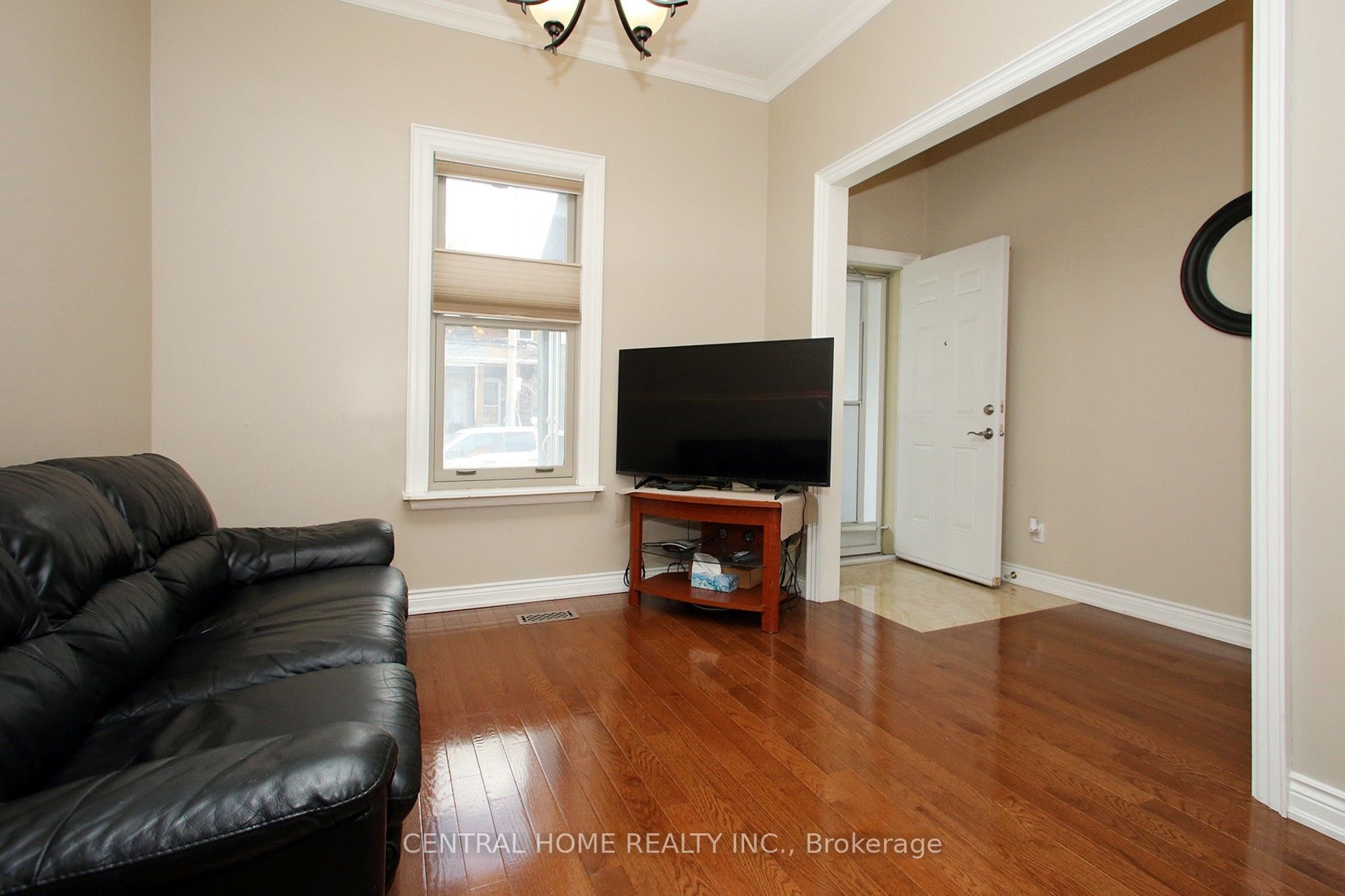 106 Carlaw Avenue, Toronto, ON M4M 2R7 photo 5