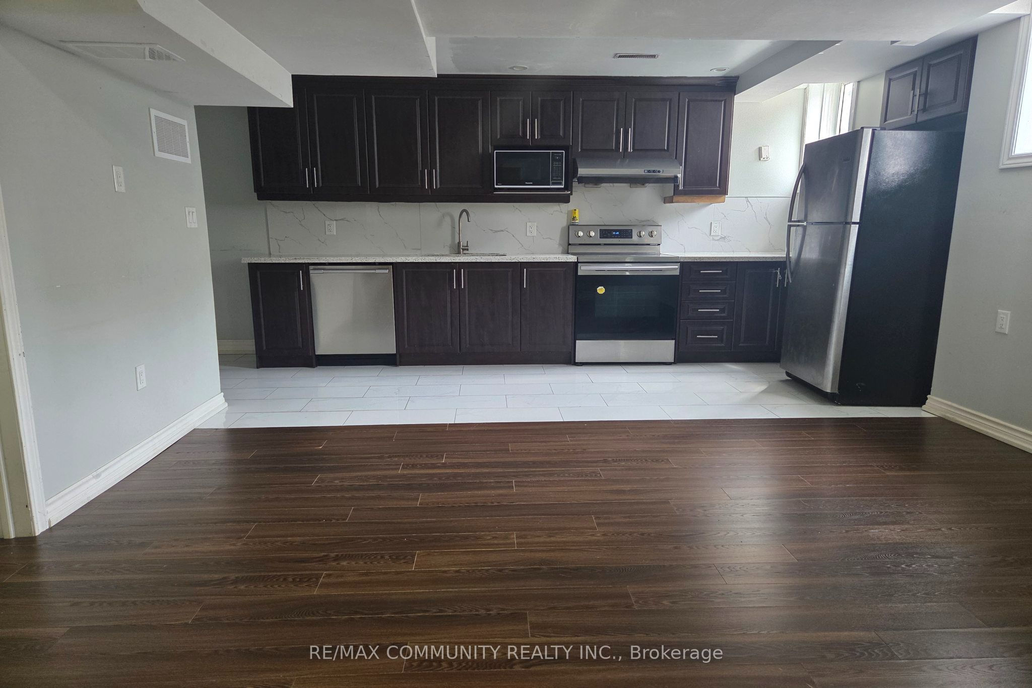 34 Gillingham Street Basement, Toronto, ON M1B 5X1 photo 5