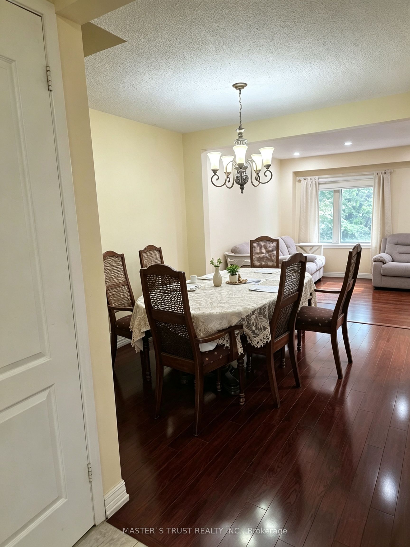 22 O'Halloran Crescent, Toronto, ON M1V 2C3 photo 4
