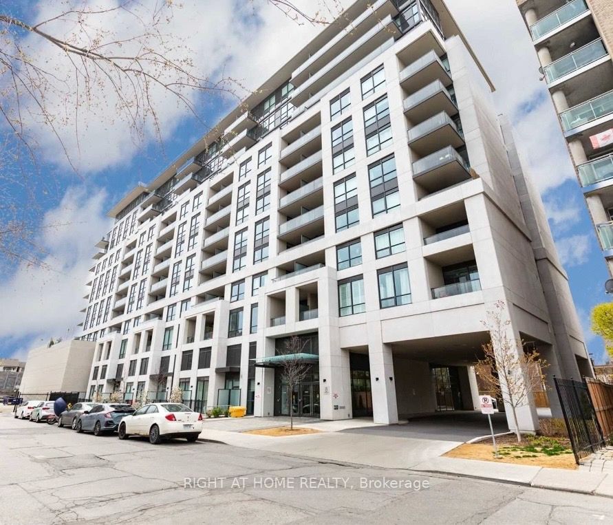 8 Trent Avenue 302, Toronto, ON M6A 0C6