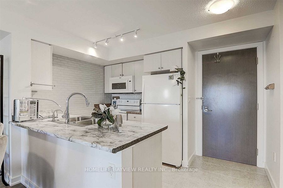 1346 Danforth Road 1111, Toronto, ON M1J 0A9 photo 2