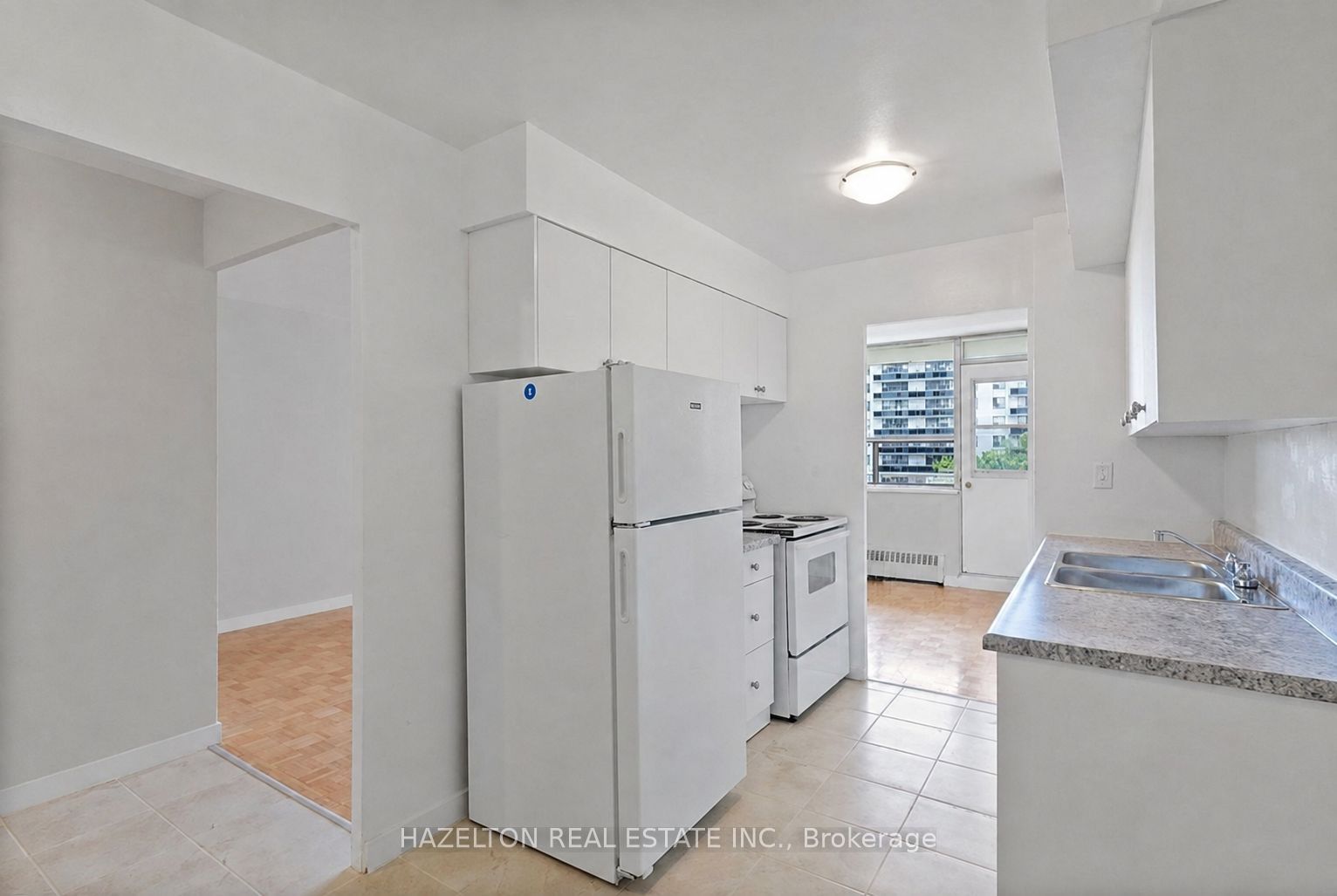 126 Bellamy Road 1506, Toronto, ON M1J 2L1 photo 3