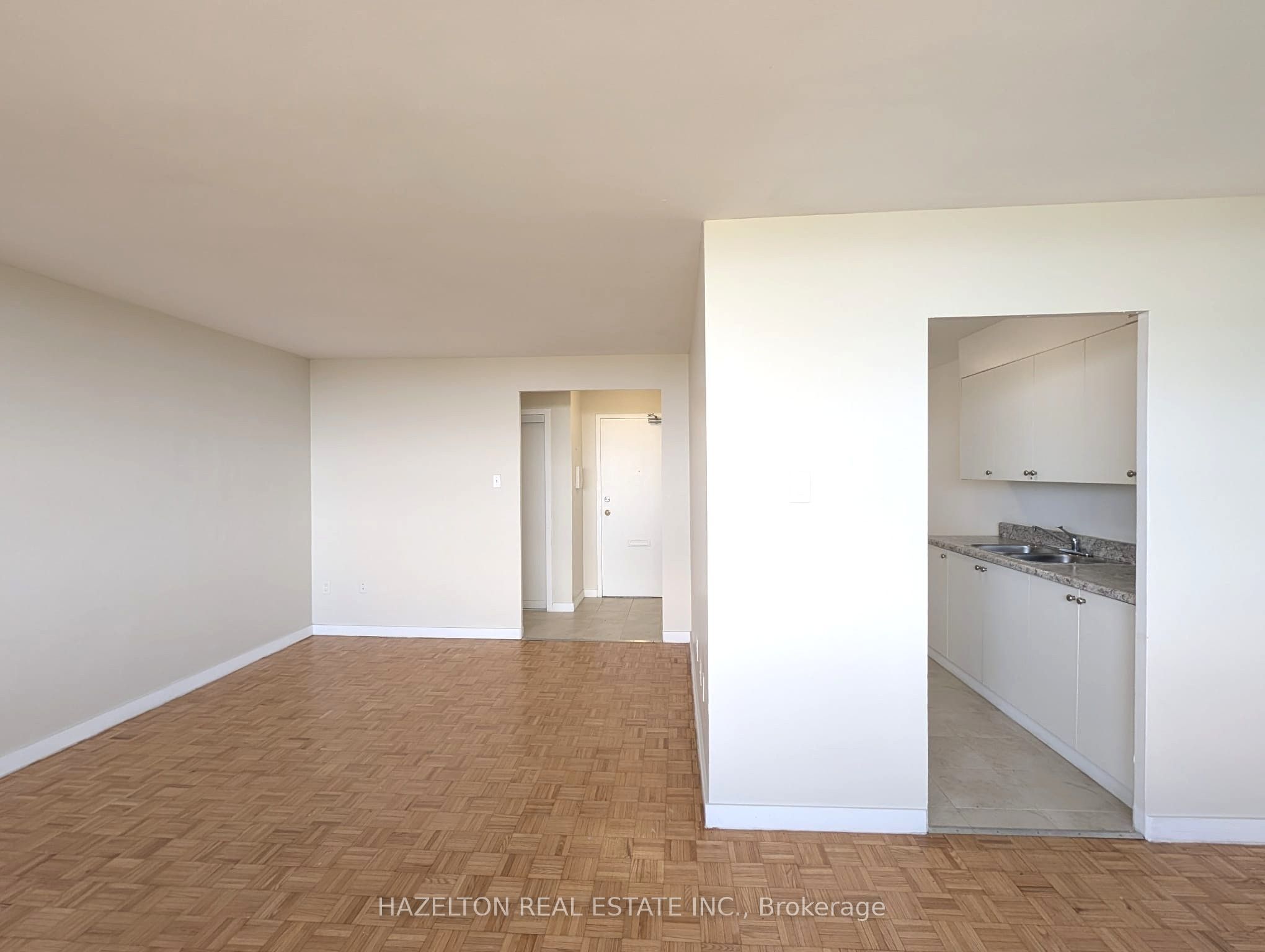 126 Bellamy Road 1505, Toronto, ON M1J 2L1 photo 3