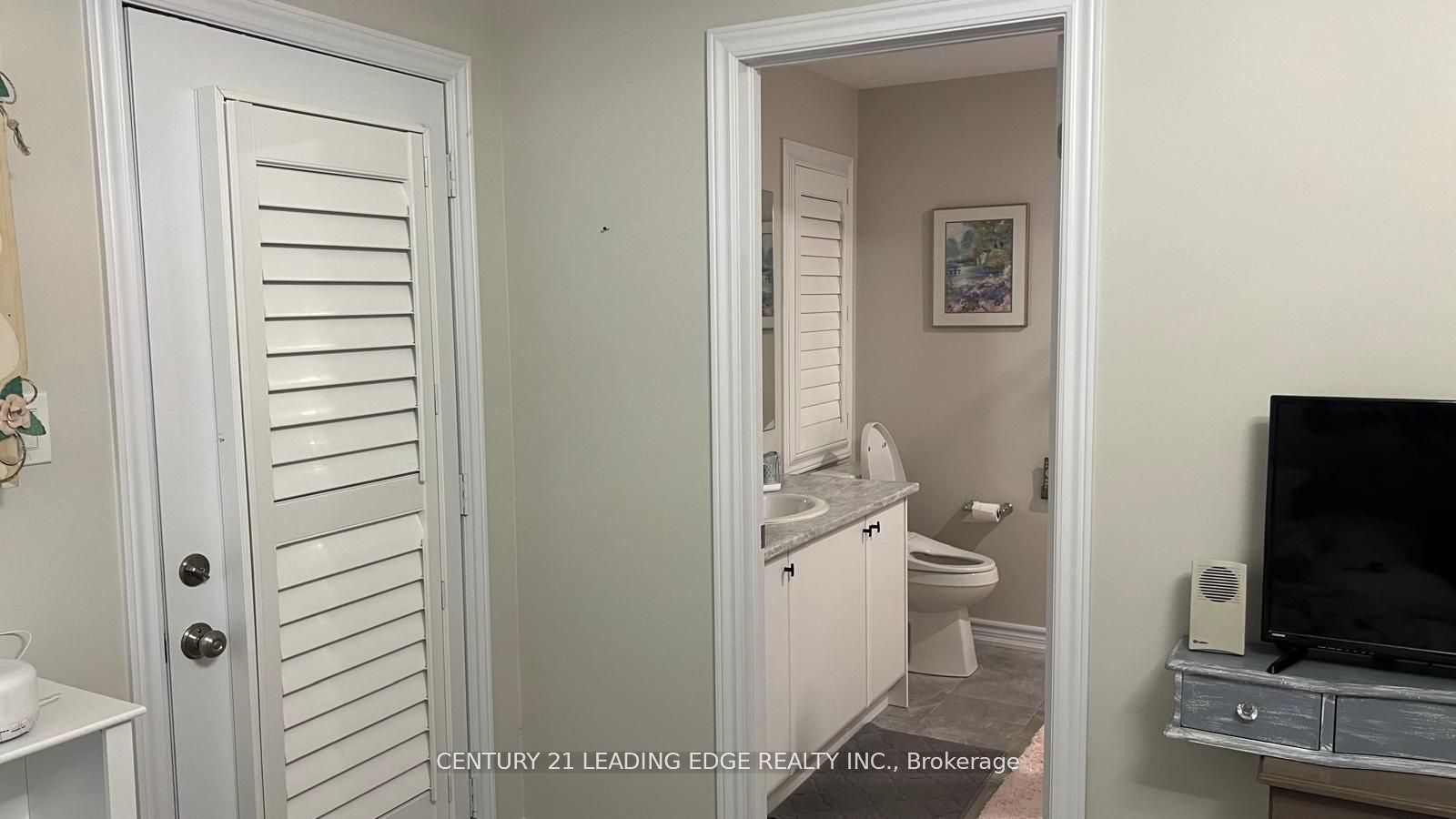 29 Douet Lane, Ajax, ON L1Z 0V4 photo 2