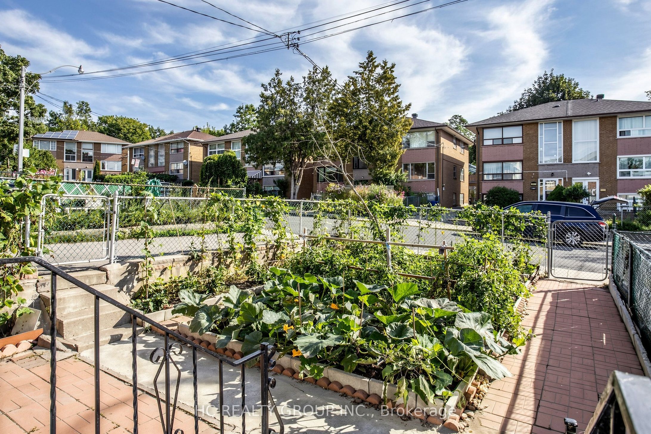362 Highfield Road, Toronto, ON M4L 2V6 photo 2
