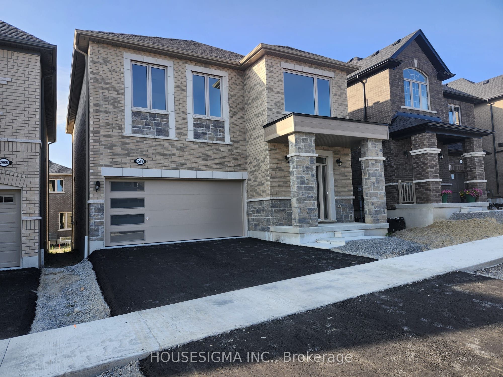 2988 Zenith Parkway, Pickering, ON L1X 0R1 photo 3