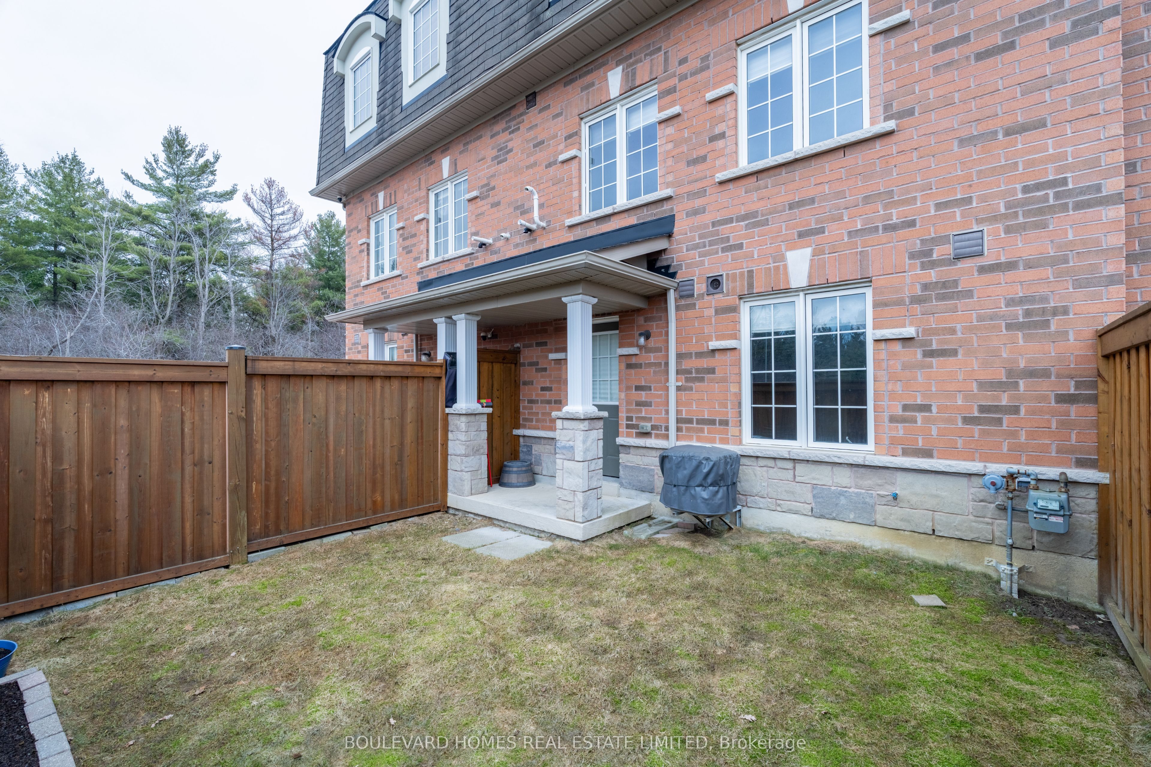 1518 Shepway Mews, Pickering, ON L1X 0C7 photo 4