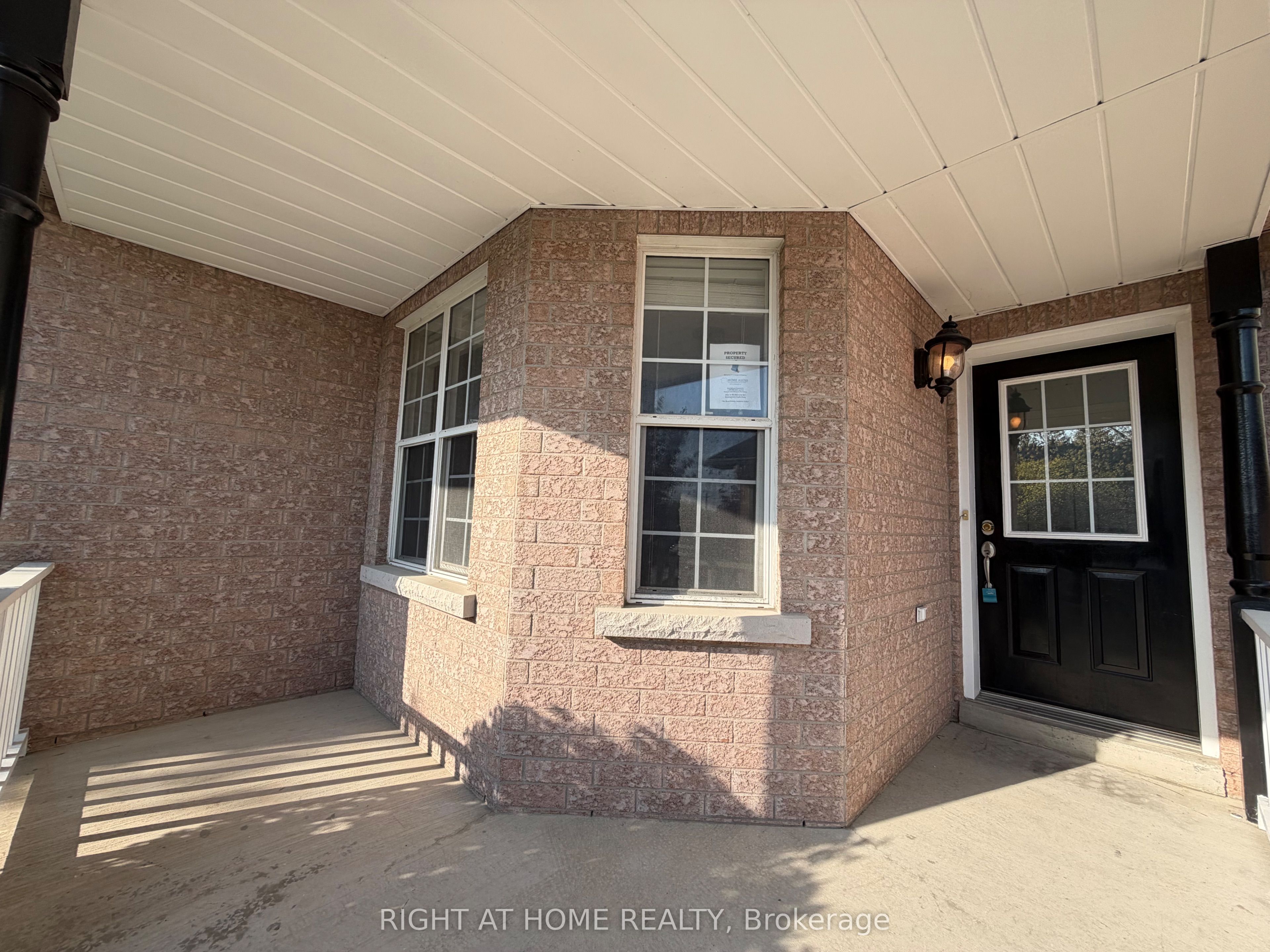 101 Kilgannon Avenue, Clarington, ON L1E 3E2 photo 2
