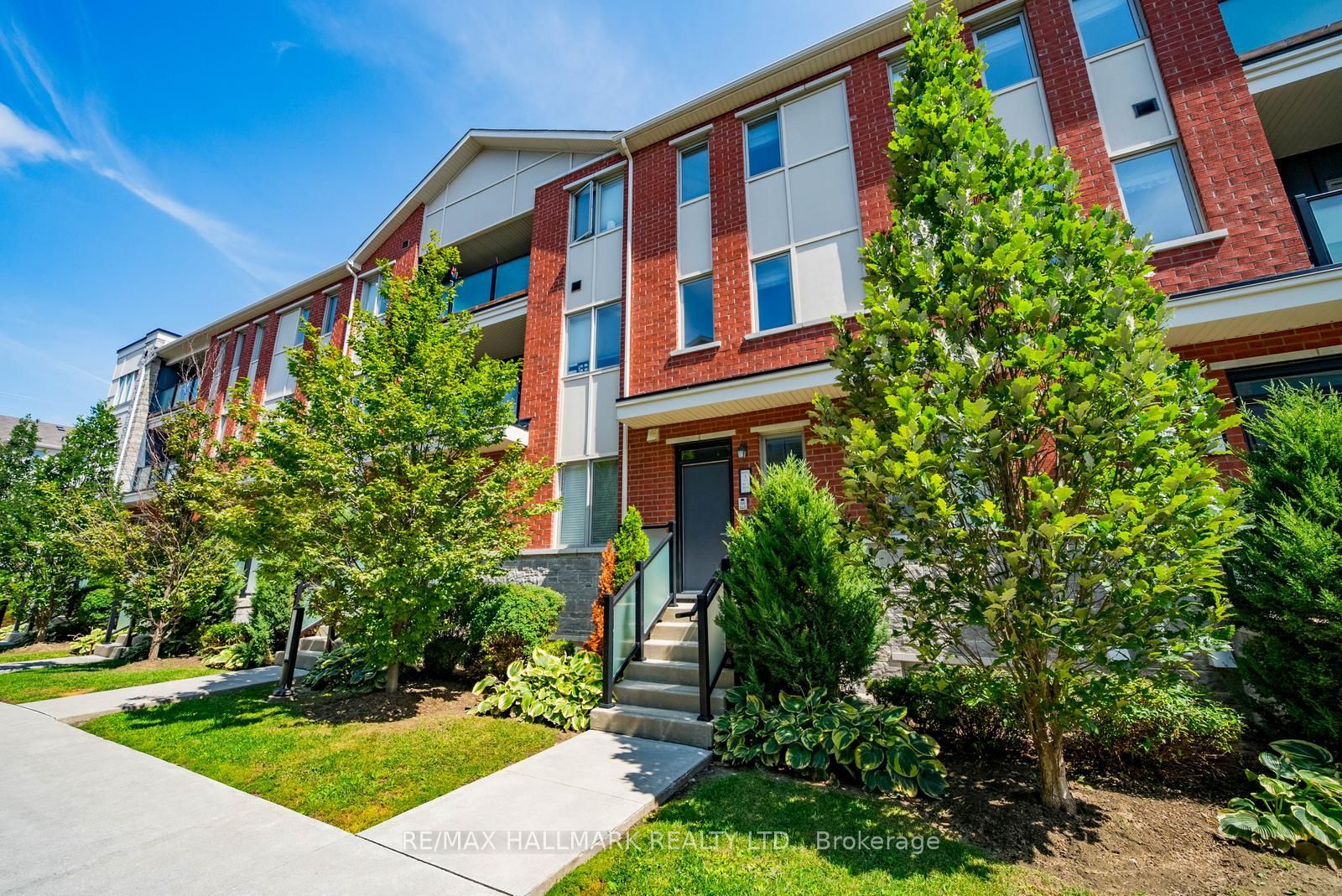 1148 Dragonfly Avenue 503, Pickering, ON L1X 0H5 photo 2