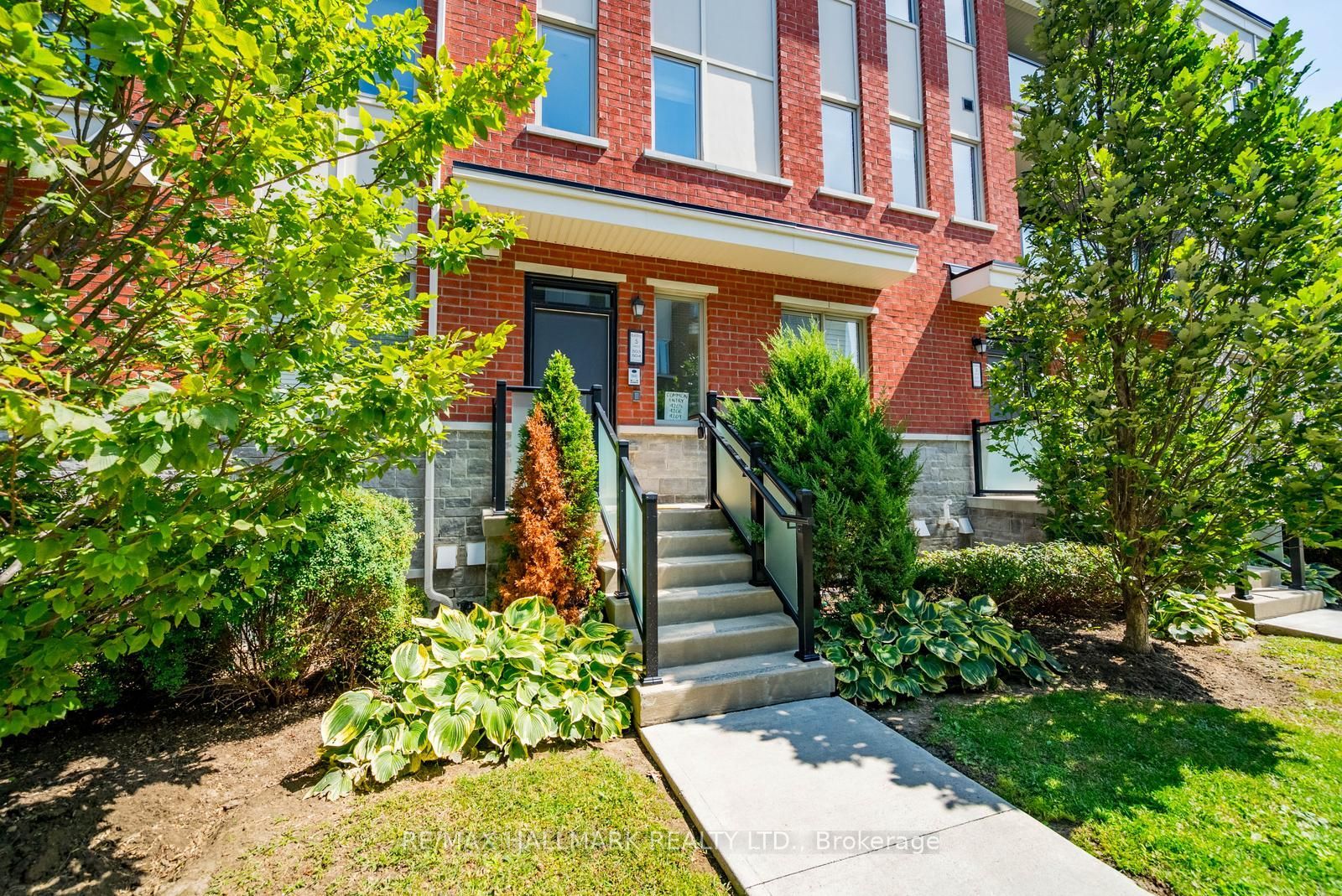 1148 Dragonfly Avenue 503, Pickering, ON L1X 0H5 photo 4
