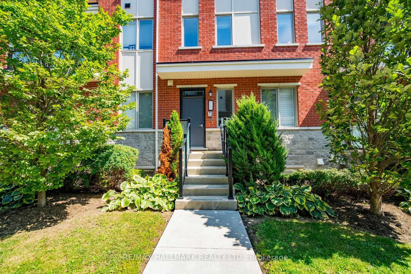 1148 Dragonfly Avenue 503, Pickering, ON L1X 0H5 photo 5