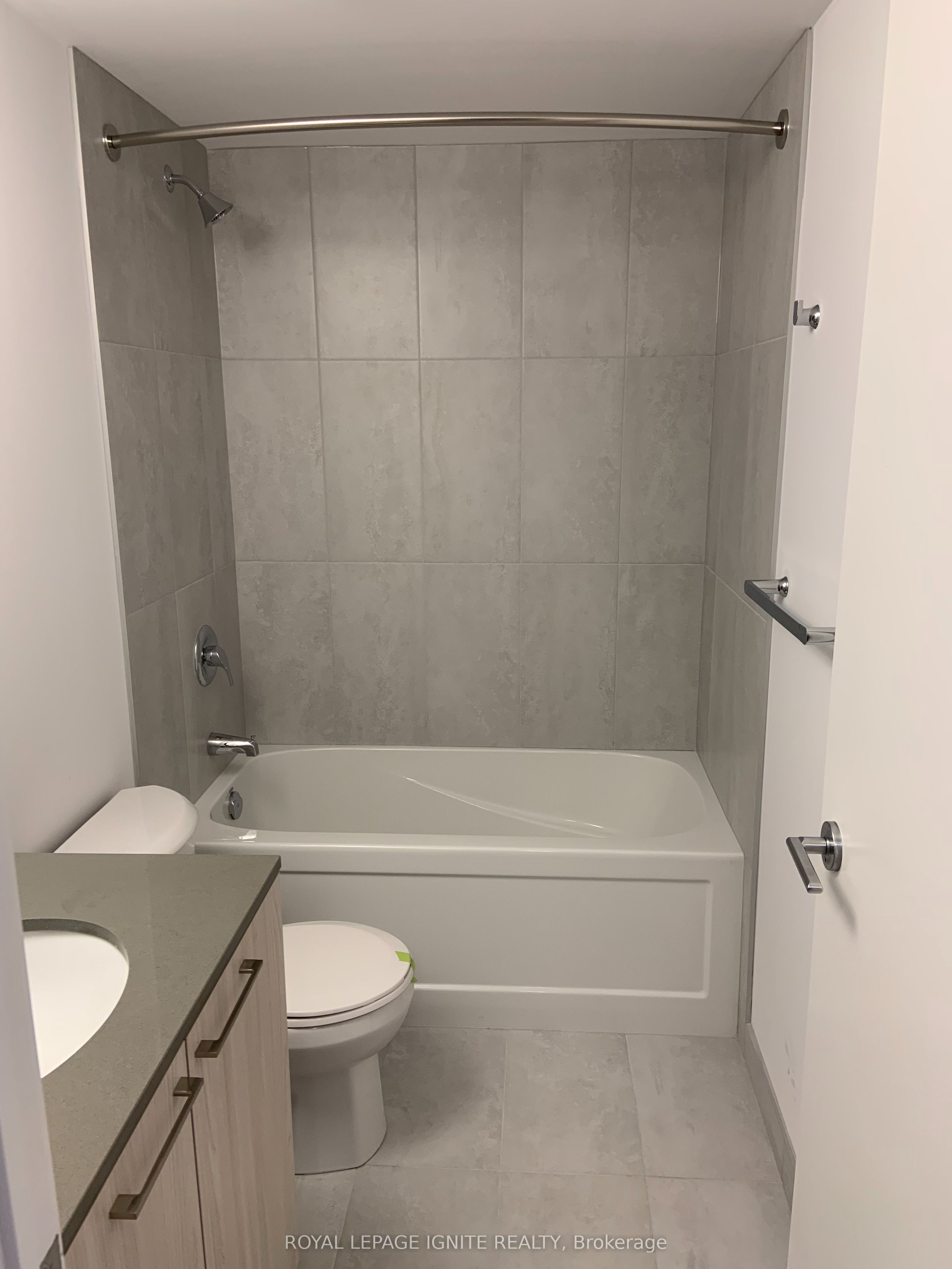 7439 Kingston Road 410, Toronto, ON M1B 5S3 photo 5