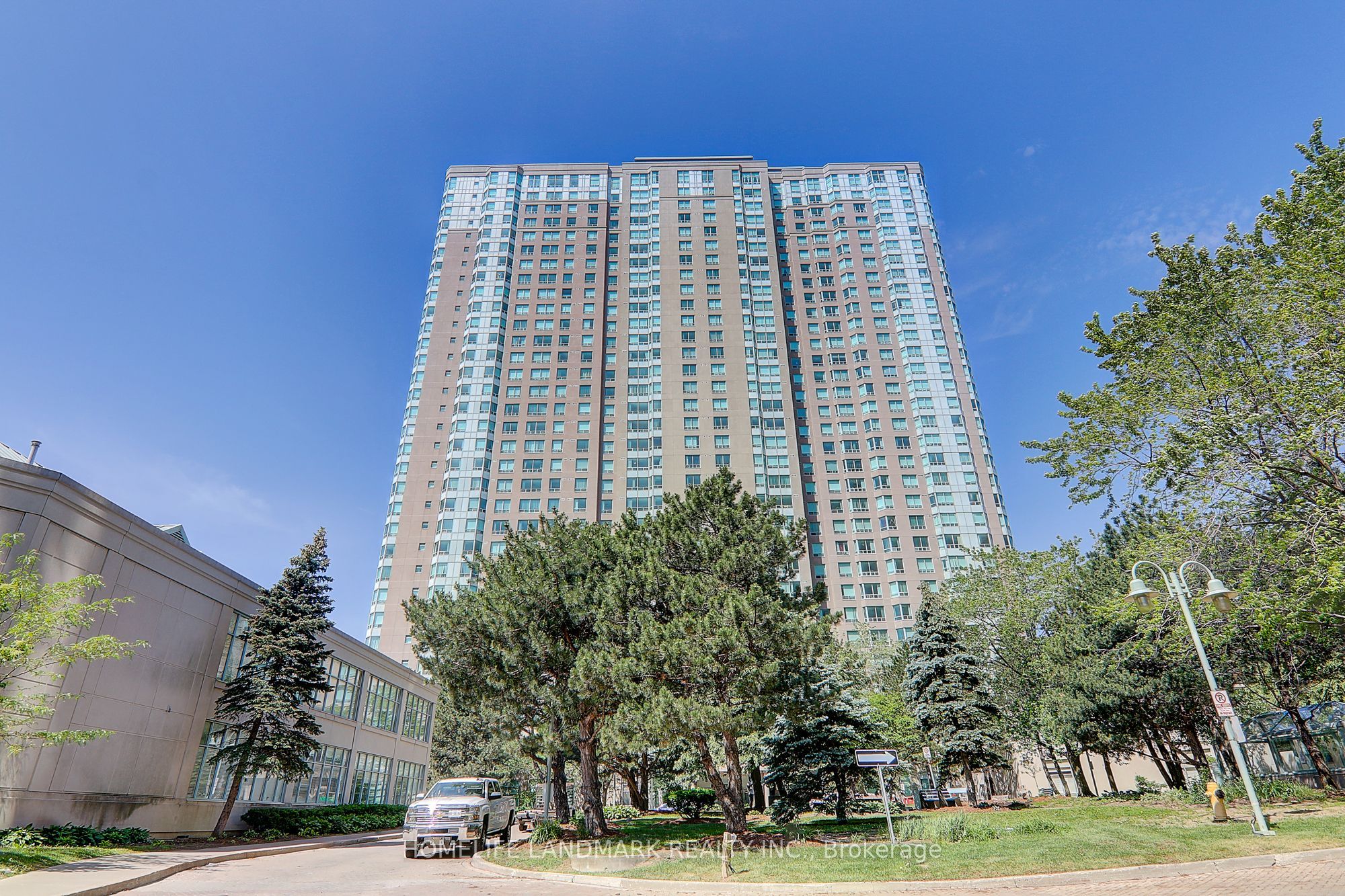 68 Corporate Drive 639, Toronto, ON M1H 3H3 photo 2