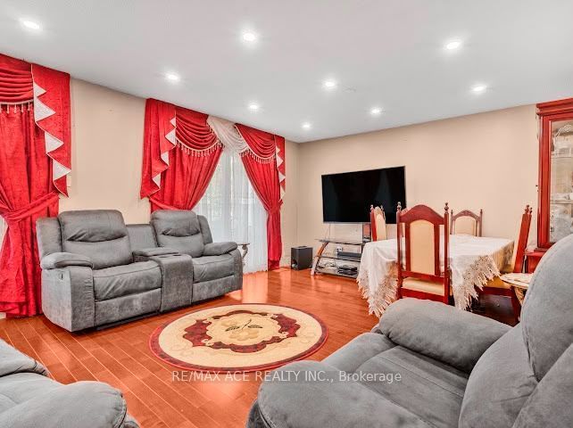 149 Nelson Street Main, Toronto, ON M1J 3J8 photo 4