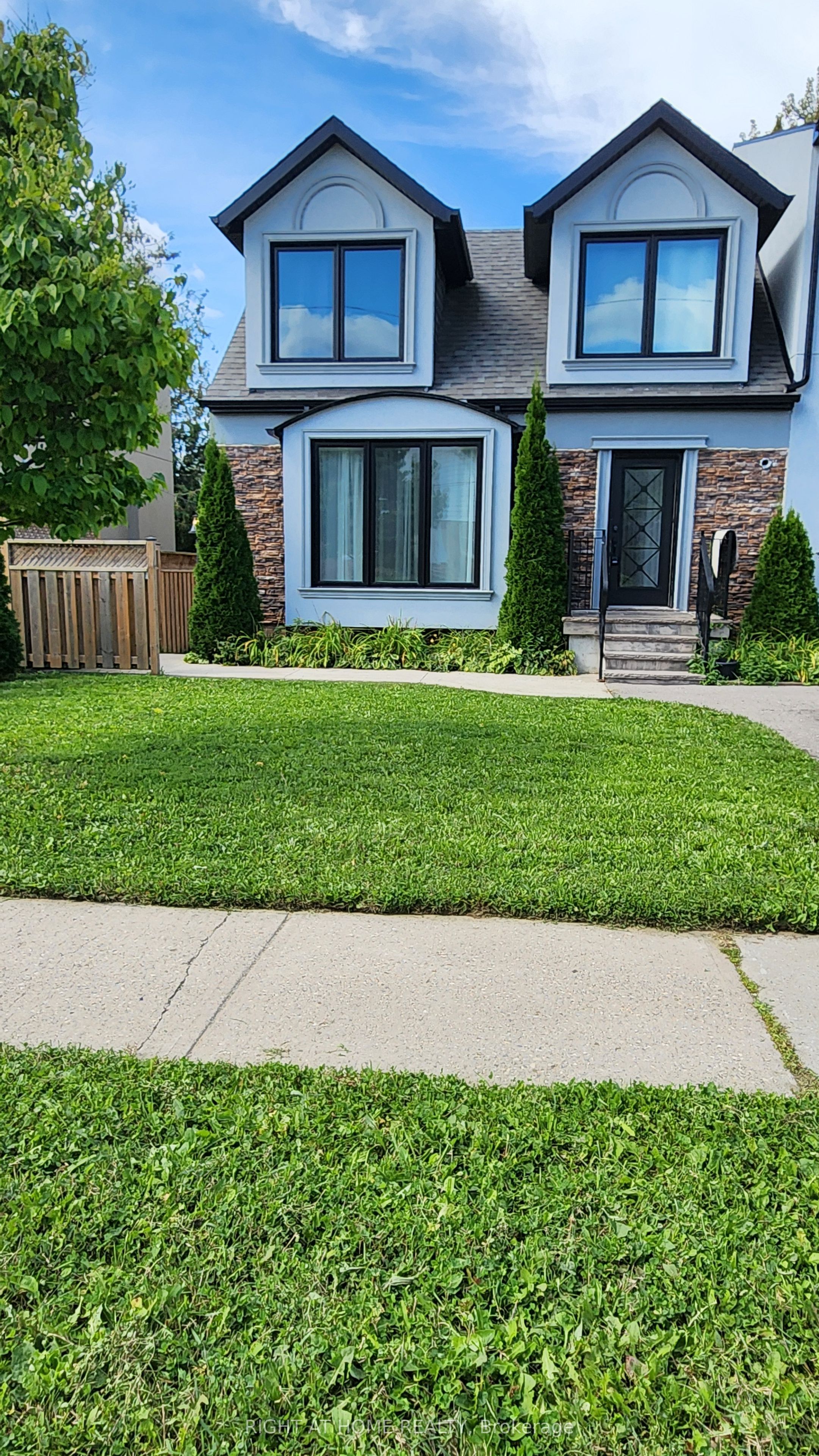 82 Ellington Drive, Toronto, ON M1R 3Y1 photo 2