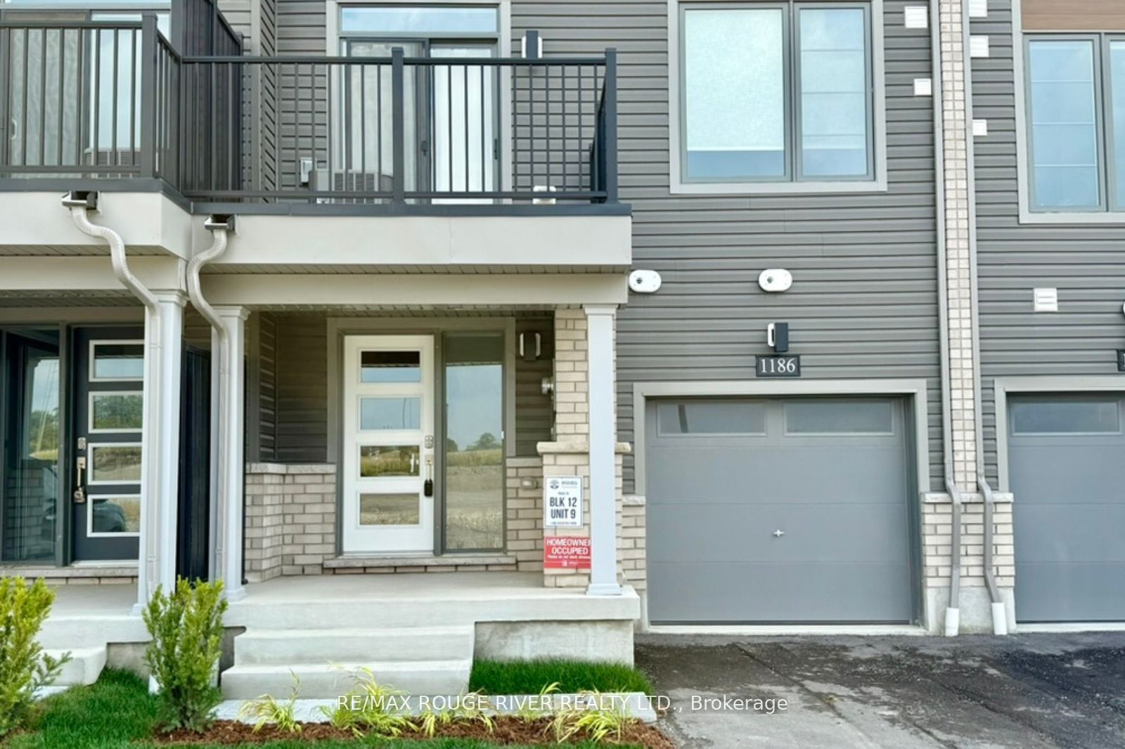 1186 Greentree Path, Oshawa, ON L1H 8L7 photo 2